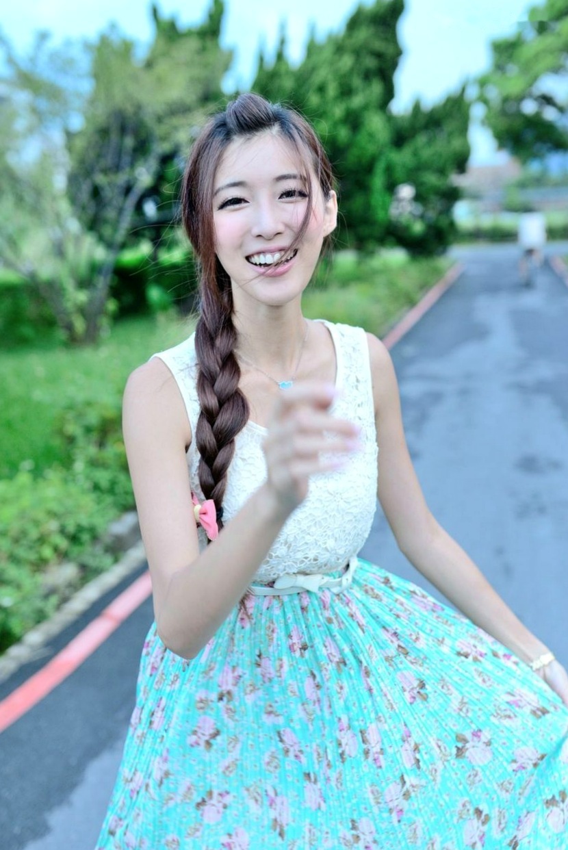 Gallery - 台湾正妹Kila晶晶/金允乔：清纯田园风碎花长裙户外治愈系写真台湾户外清新治愈系气质 女神私房照_秀色女神 - image 36