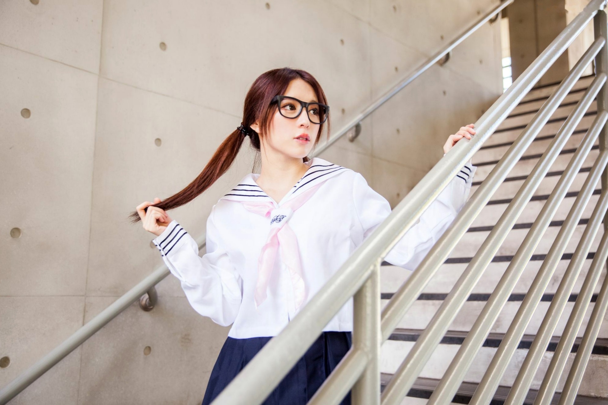 Gallery - 台湾正妹张齐郡JULIE《长筒袜校服少女》户外日系清新学生装写真集台湾清纯校服丝袜女神 女神私房照_秀色女神 - image 3