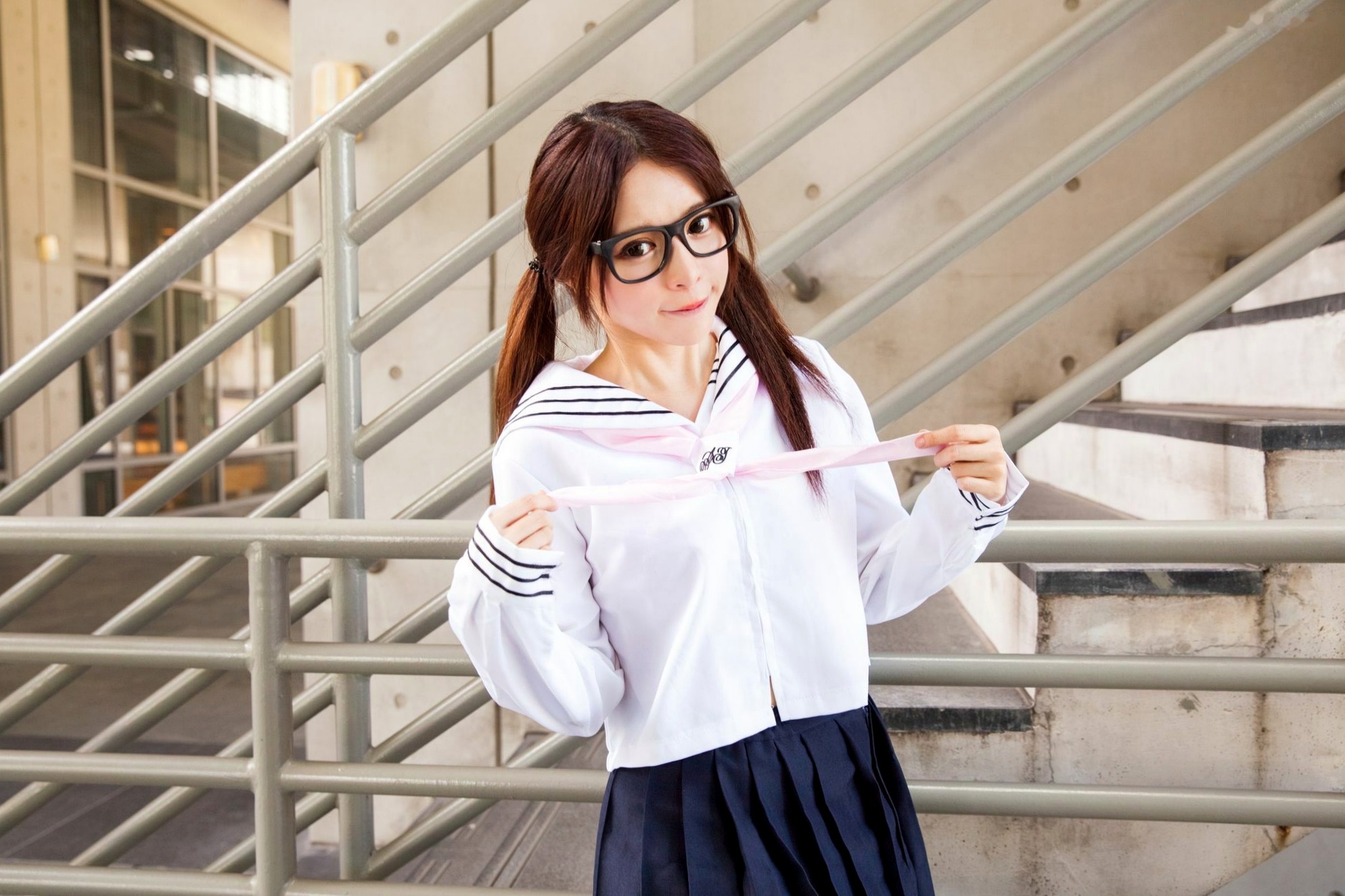 Gallery - 台湾正妹张齐郡JULIE《长筒袜校服少女》户外日系清新学生装写真集台湾清纯校服丝袜女神 女神私房照_秀色女神 - image 9