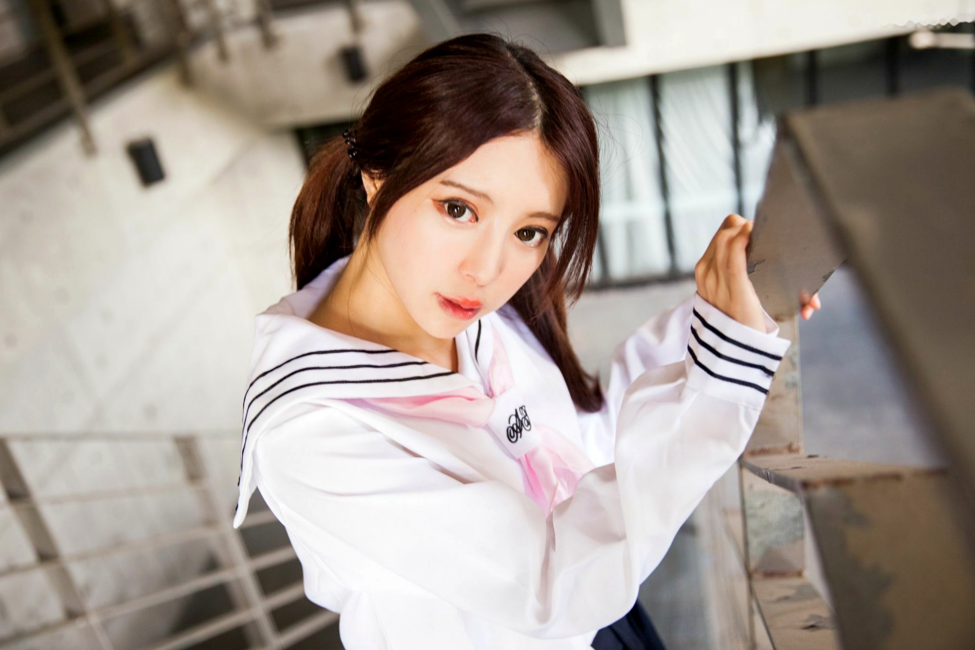 Gallery - 台湾正妹张齐郡JULIE《长筒袜校服少女》户外日系清新学生装写真集台湾清纯校服丝袜女神 女神私房照_秀色女神 - image 13