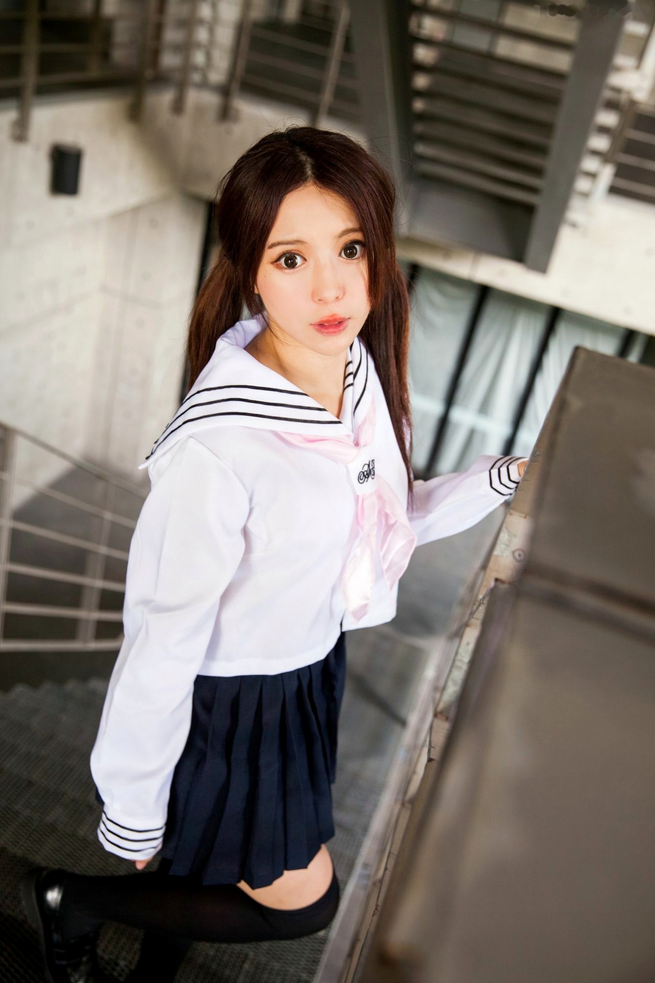 Gallery - 台湾正妹张齐郡JULIE《长筒袜校服少女》户外日系清新学生装写真集台湾清纯校服丝袜女神 女神私房照_秀色女神 - image 20