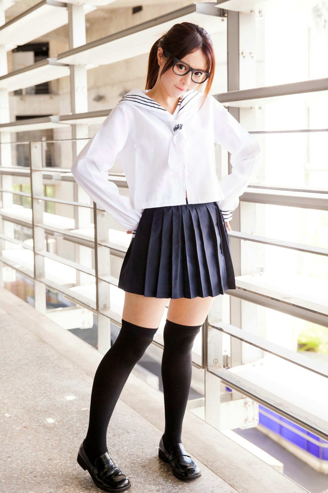 Gallery - 台湾正妹张齐郡JULIE《长筒袜校服少女》户外日系清新学生装写真集台湾清纯校服丝袜女神 女神私房照_秀色女神 - image 32