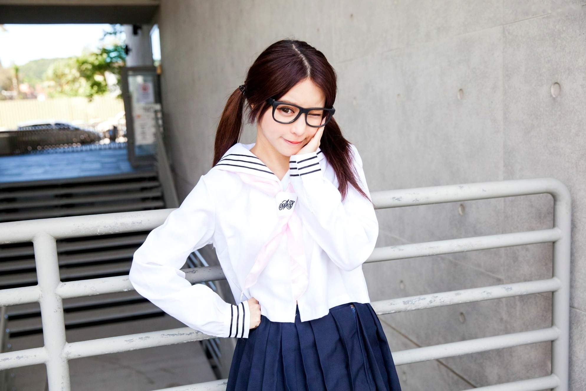 Gallery - 台湾正妹张齐郡JULIE《长筒袜校服少女》户外日系清新学生装写真集台湾清纯校服丝袜女神 女神私房照_秀色女神 - image 36