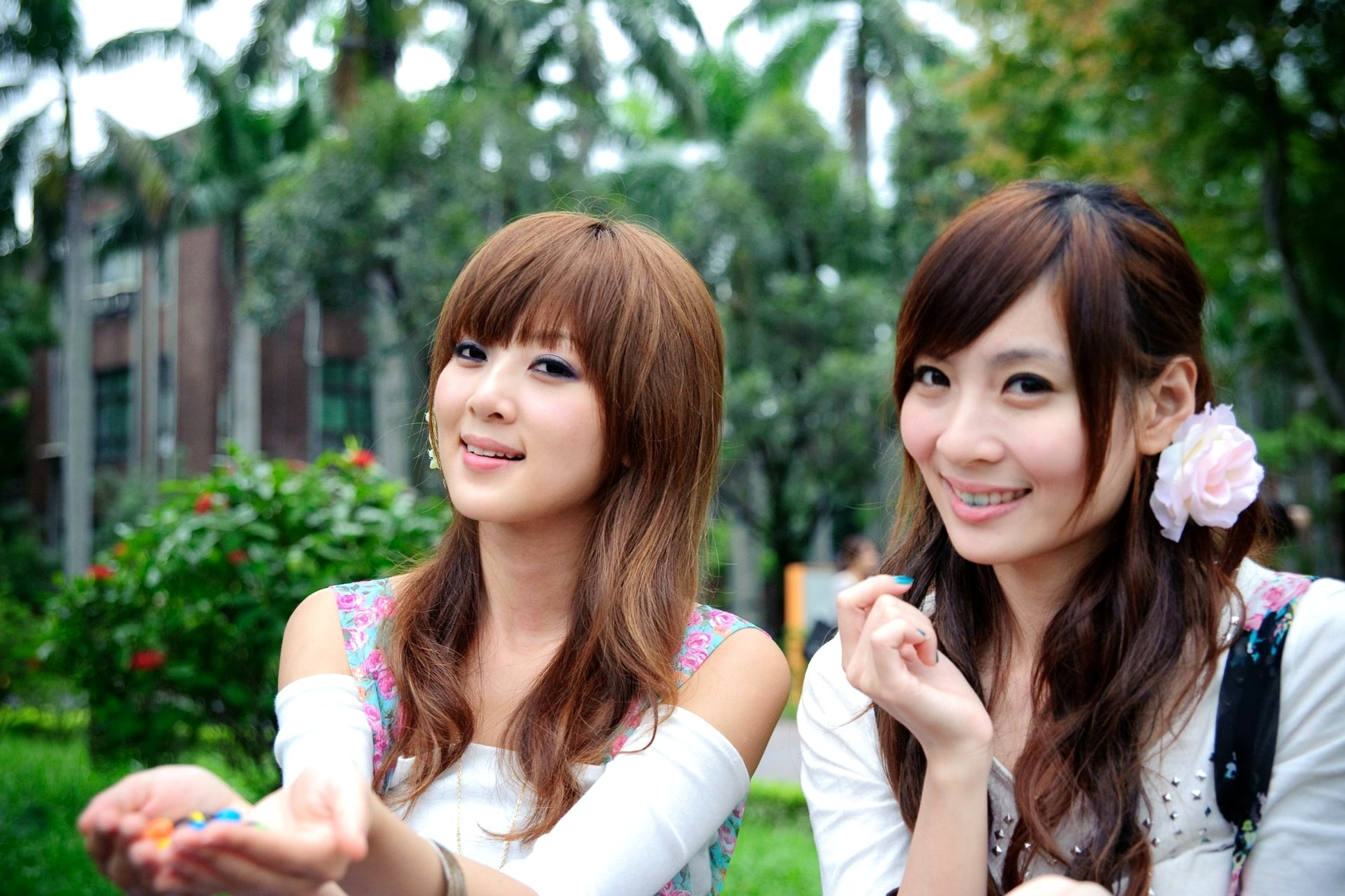 Gallery - 台湾正妹果子Mikako+Minako：台大校园户外写真，清新甜美森系少女园林风情台湾清新治愈系户外 女神私房照_秀色女神 - image 48
