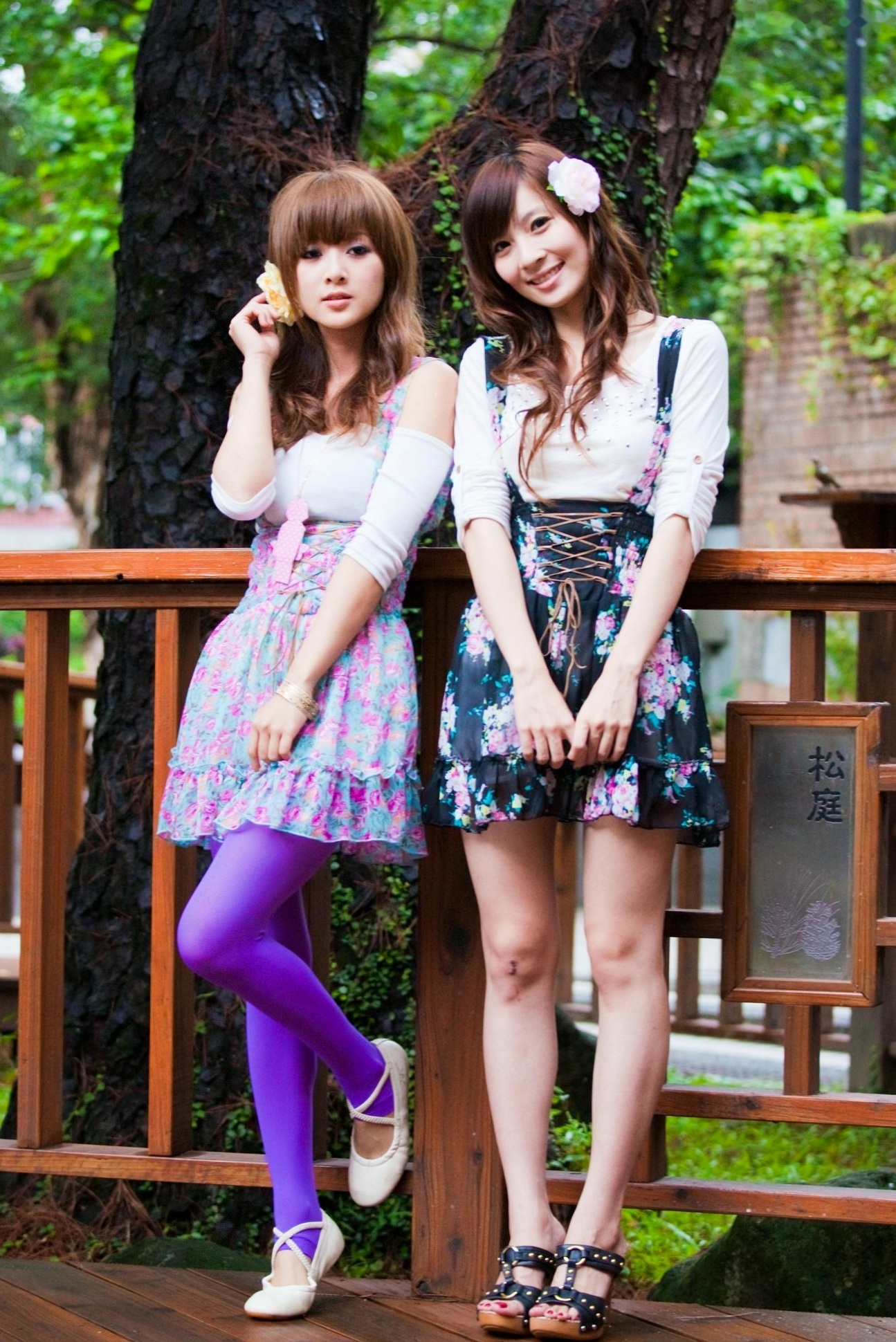 Gallery - 台湾正妹果子Mikako+Minako：台大校园户外写真，清新甜美森系少女园林风情台湾清新治愈系户外 女神私房照_秀色女神 - image 50