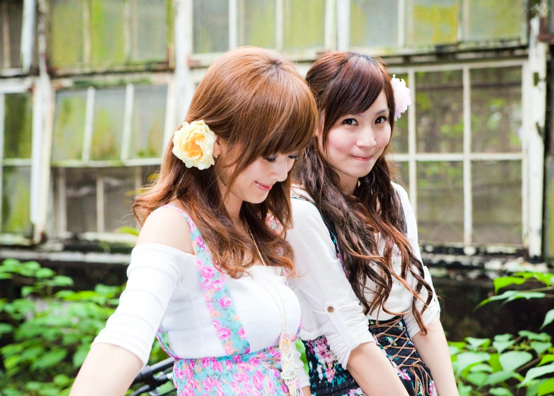 Gallery - 台湾正妹果子Mikako+Minako：台大校园户外写真，清新甜美森系少女园林风情台湾清新治愈系户外 女神私房照_秀色女神 - image 71