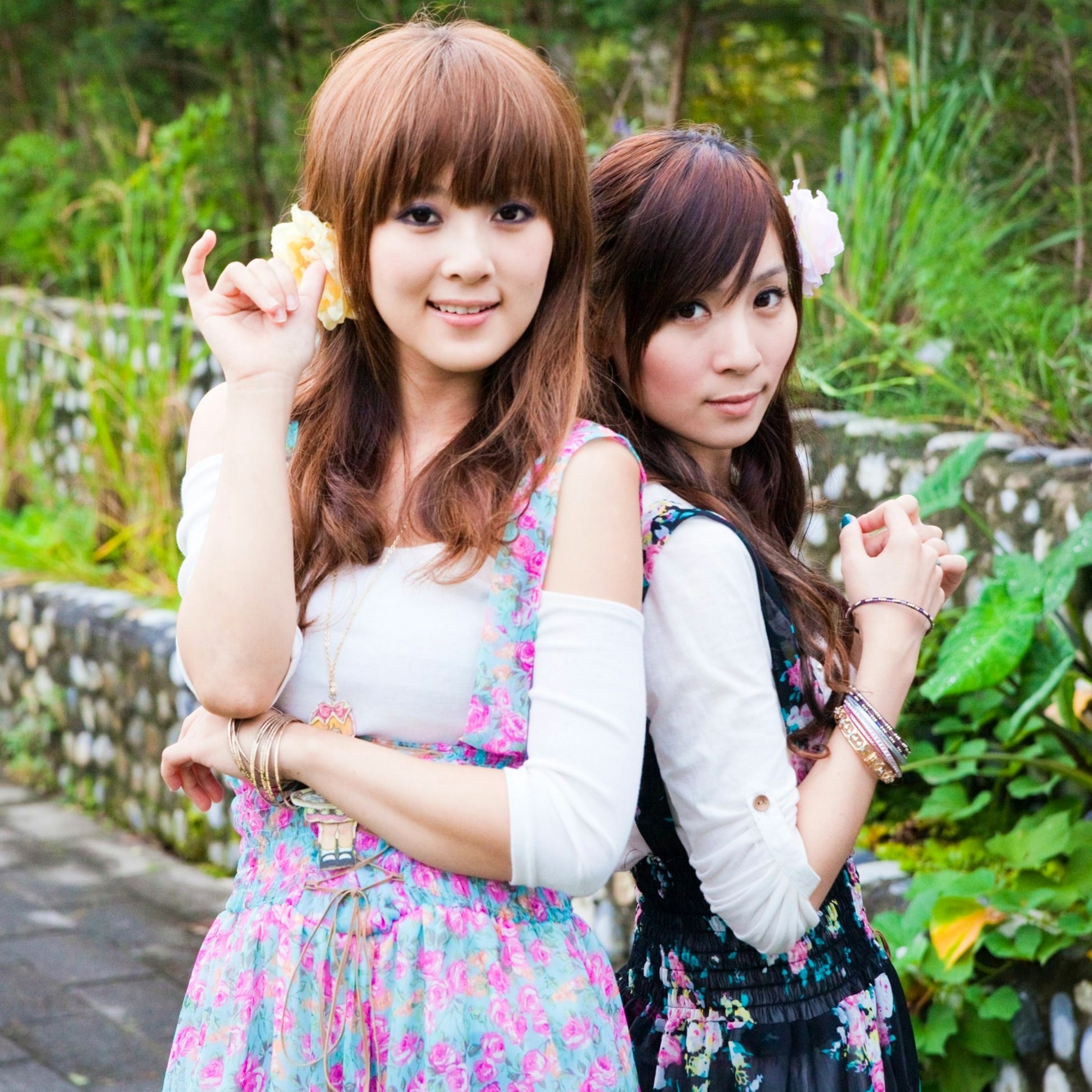Gallery - 台湾正妹果子Mikako+Minako：台大校园户外写真，清新甜美森系少女园林风情台湾清新治愈系户外 女神私房照_秀色女神 - image 79