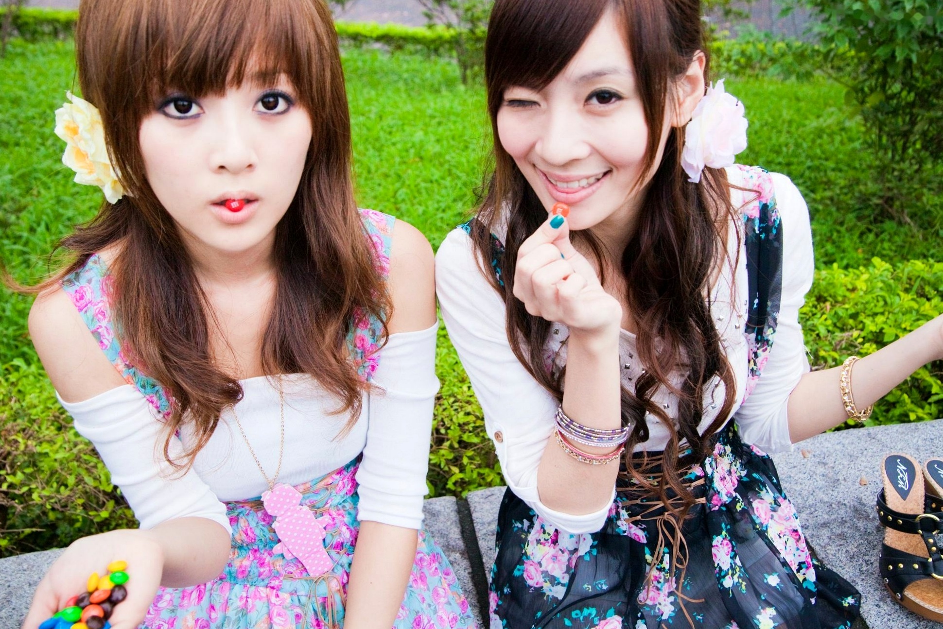 Gallery - 台湾正妹果子Mikako+Minako：台大校园户外写真，清新甜美森系少女园林风情台湾清新治愈系户外 女神私房照_秀色女神 - image 92
