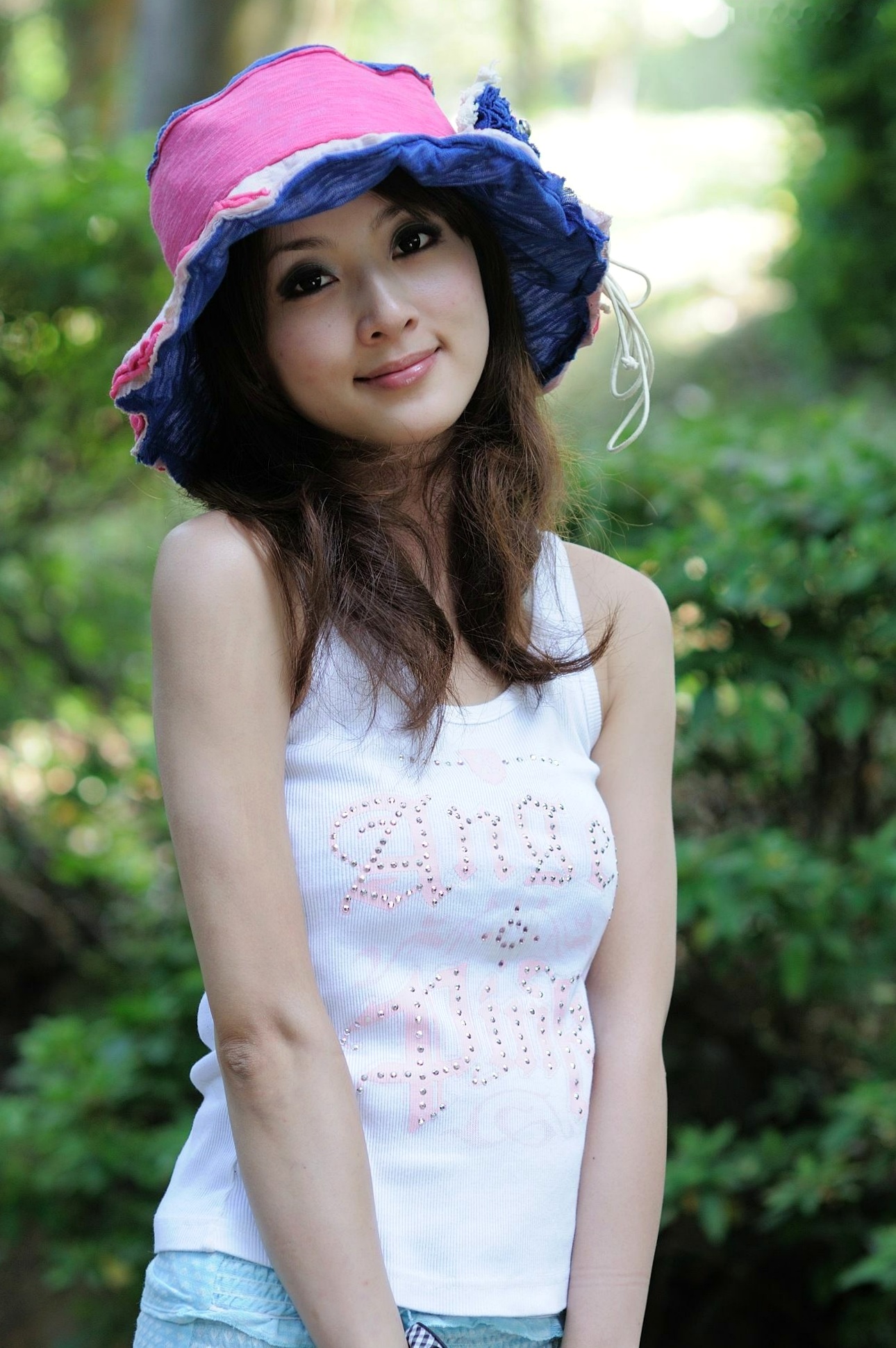 Gallery - 台湾正妹_张凯洁/张允霏《陽明山美軍宿舍》第1部写真集，清新户外风，俏皮马尾治愈系少女台湾清新户外治愈系 女神私房照_秀色女神 - image 1