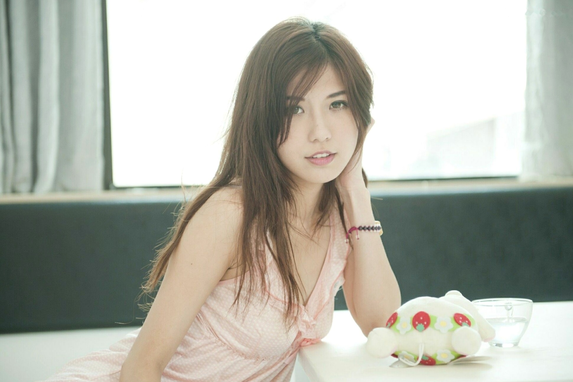 Gallery - 台湾正妹Agant小静清新旅拍写真，居家私房风格尽显邻家少女甜美气质，三套服装多面展现温柔魅力台湾清新治愈系私房照家居 女神私房照_秀色女神 - image 19