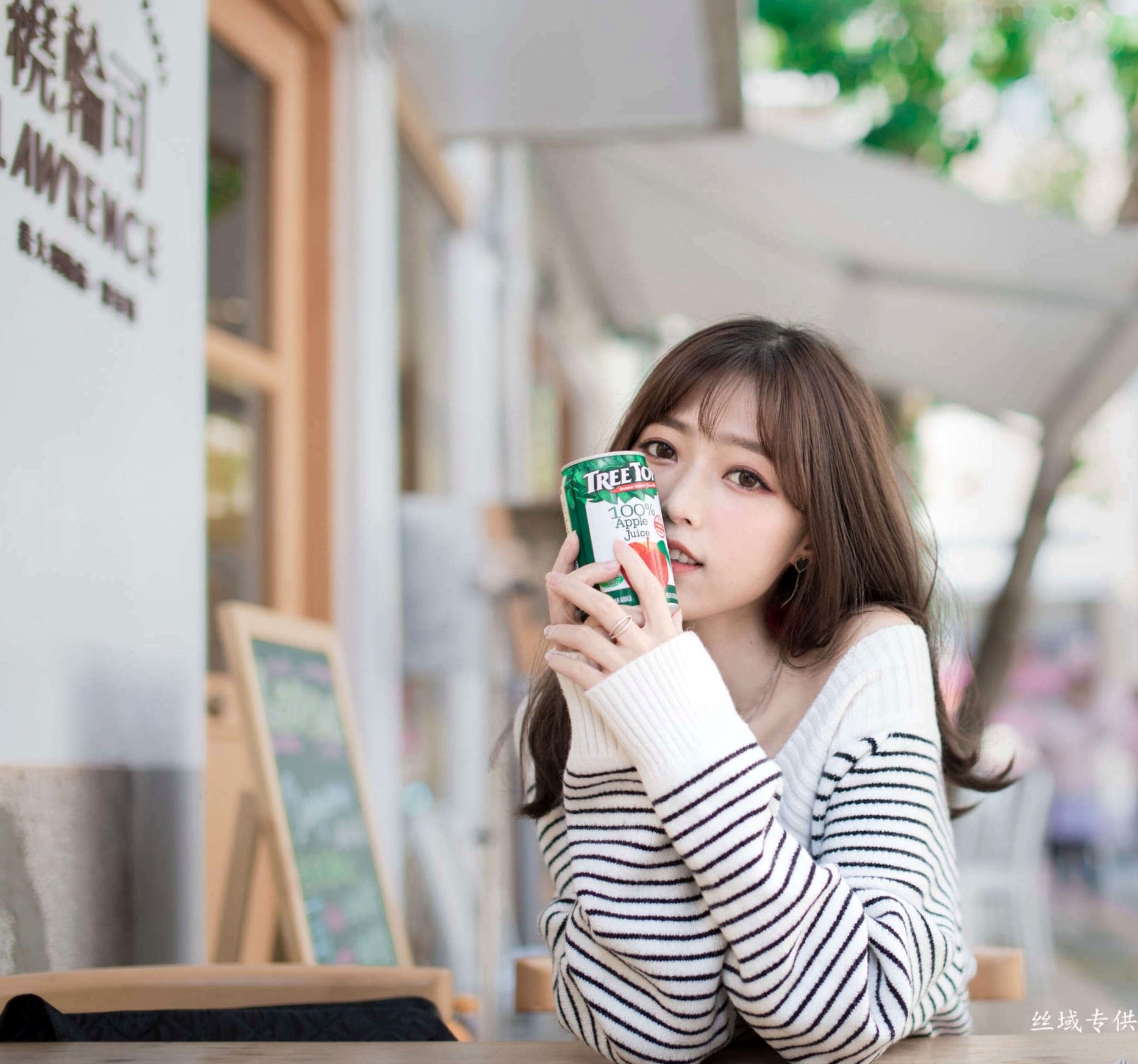 Gallery - 台湾正妹亿亿：审计新村清新外拍写真，条纹露肩装尽显甜美文艺范儿台湾清新气质清纯户外 女神私房照_秀色女神 - image 11