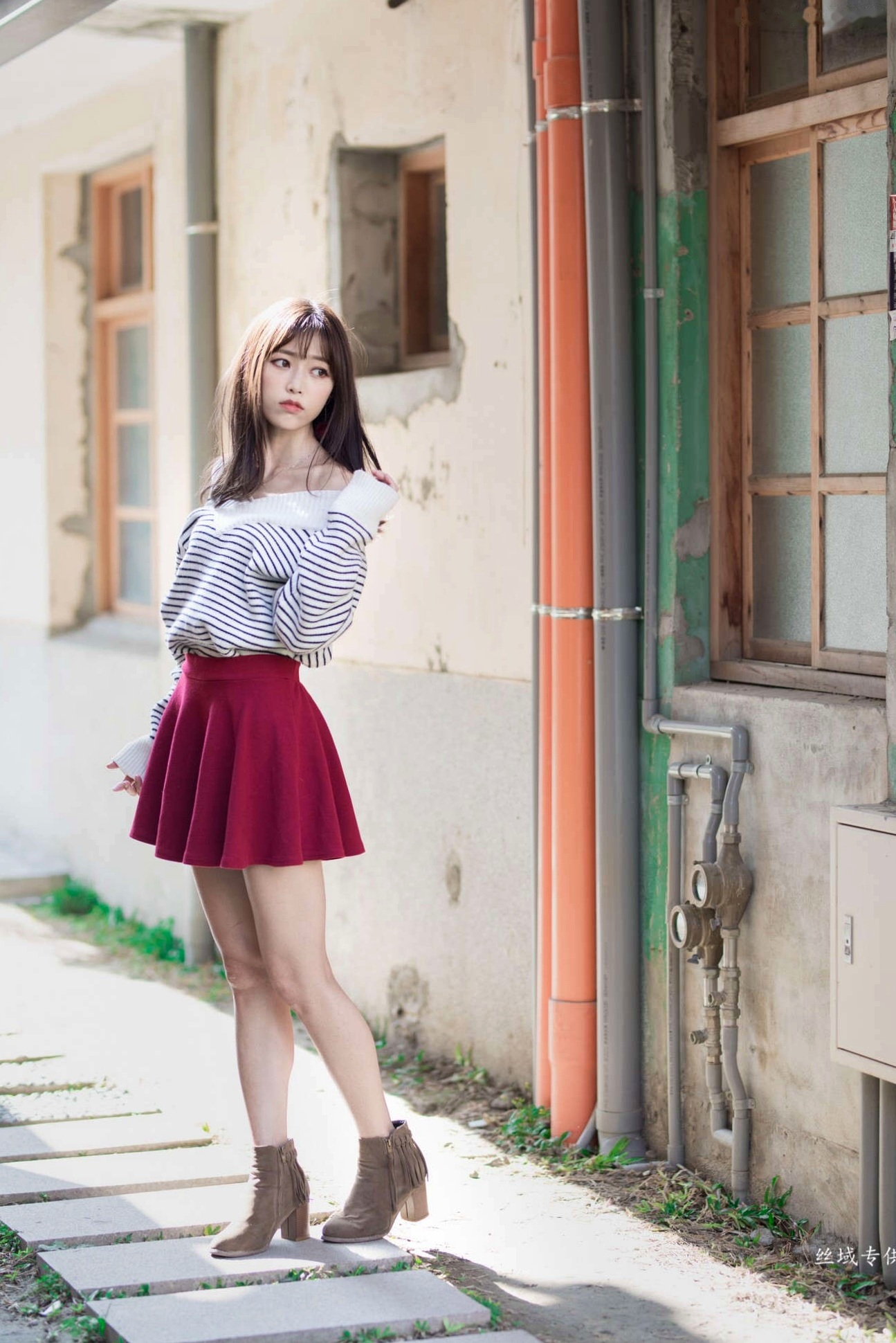 Gallery - 台湾正妹亿亿：审计新村清新外拍写真，条纹露肩装尽显甜美文艺范儿台湾清新气质清纯户外 女神私房照_秀色女神 - image 32