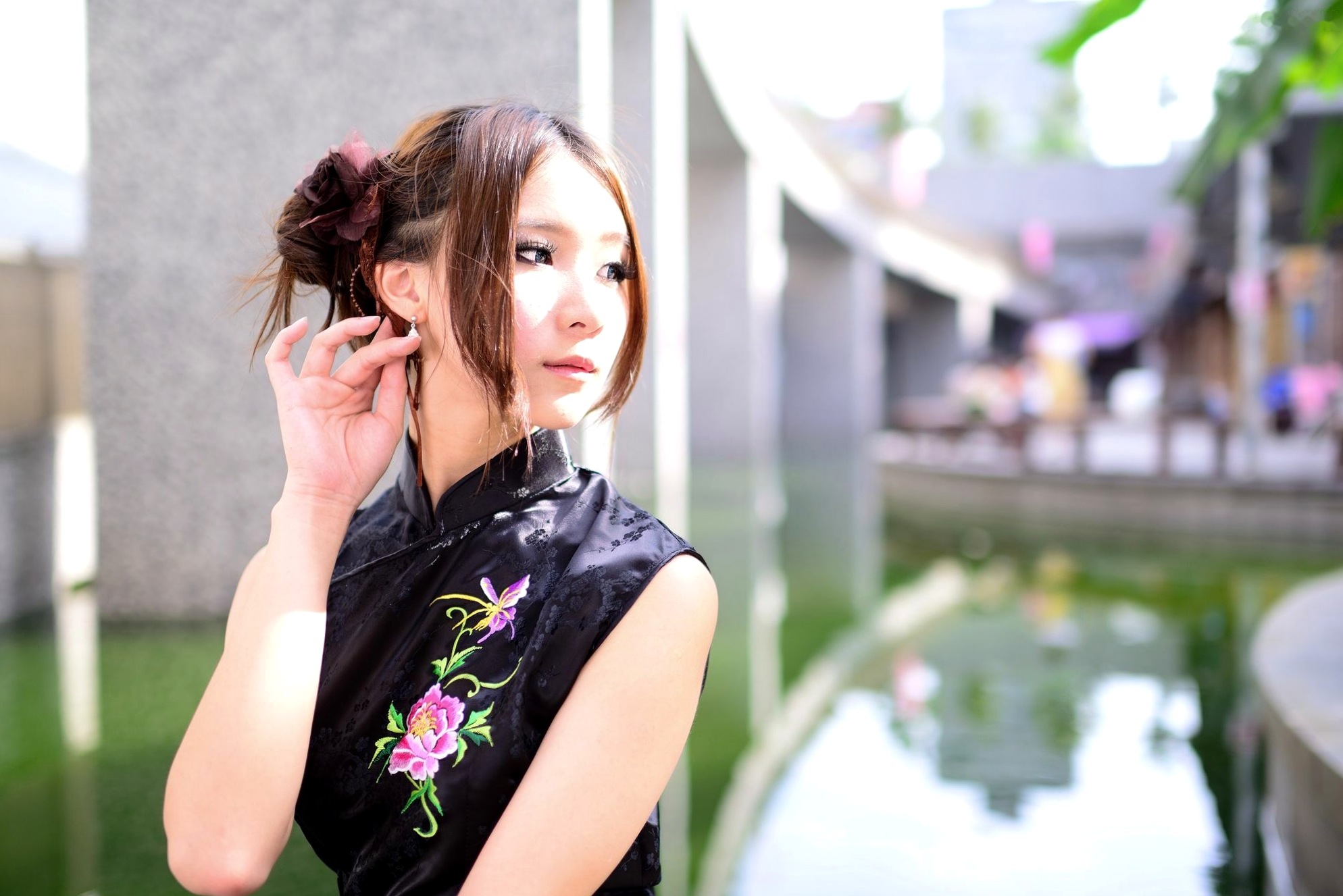 Gallery - 台湾模特 - model阿布户外唯美旗袍写真：红黑经典演绎东方优雅韵味台湾旗袍气质清新户外 女神私房照_秀色女神 - image 40
