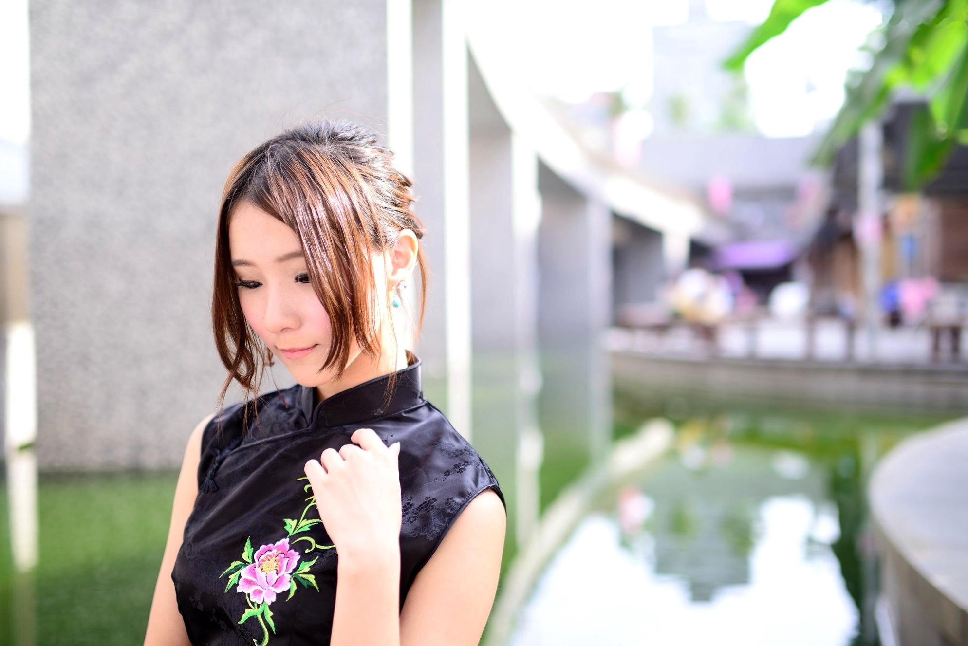 Gallery - 台湾模特 - model阿布户外唯美旗袍写真：红黑经典演绎东方优雅韵味台湾旗袍气质清新户外 女神私房照_秀色女神 - image 41