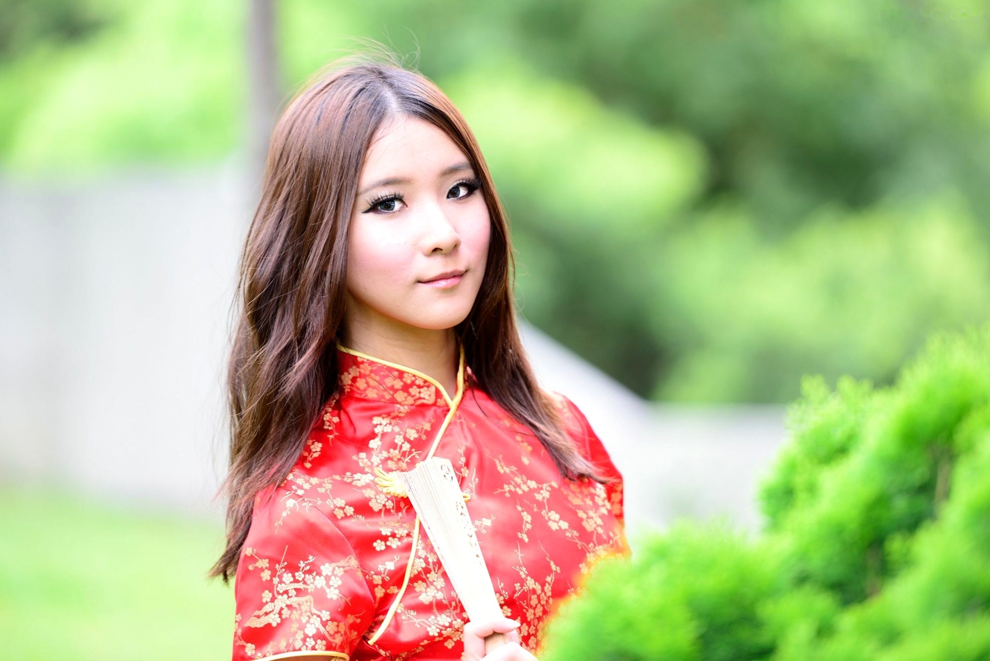 Gallery - 台湾模特 - model阿布户外唯美旗袍写真：红黑经典演绎东方优雅韵味台湾旗袍气质清新户外 女神私房照_秀色女神 - image 50