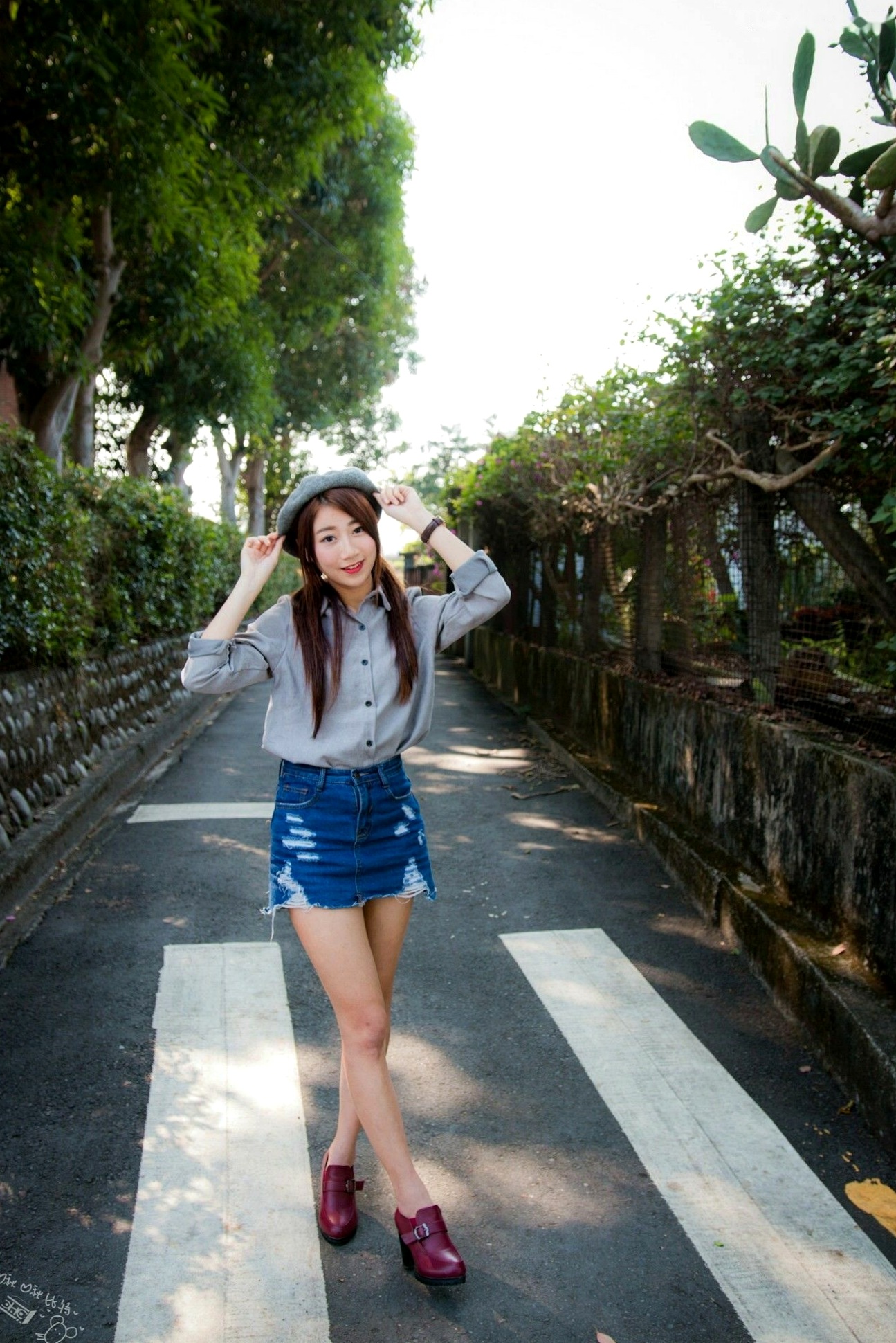 Gallery - 台湾正妹啾比特(张嘉庭)光复新村甜美外拍写真，文艺短裙穿搭呈现修长美腿，清新活力少女感十足台湾清新街拍美腿治愈系 女神私房照_秀色女神 - image 24