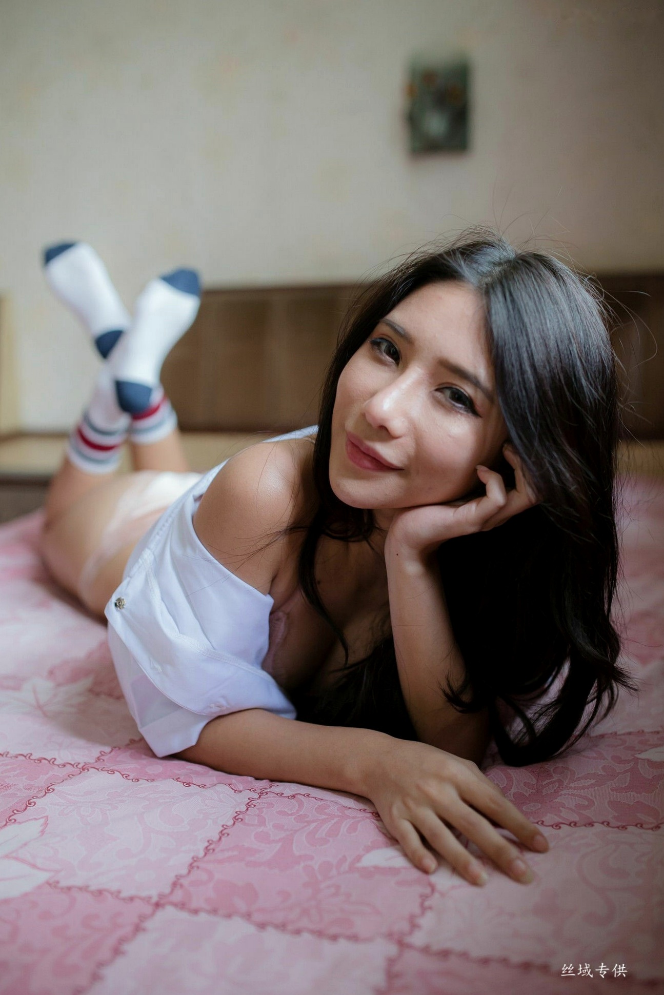 Gallery - 台湾正妹沈绮绮校服诱惑外拍写真集，清新制服穿搭邂逅性感居家私房美感[178P]台湾制服诱惑私房照大尺度 女神私房照_秀色女神 - image 110