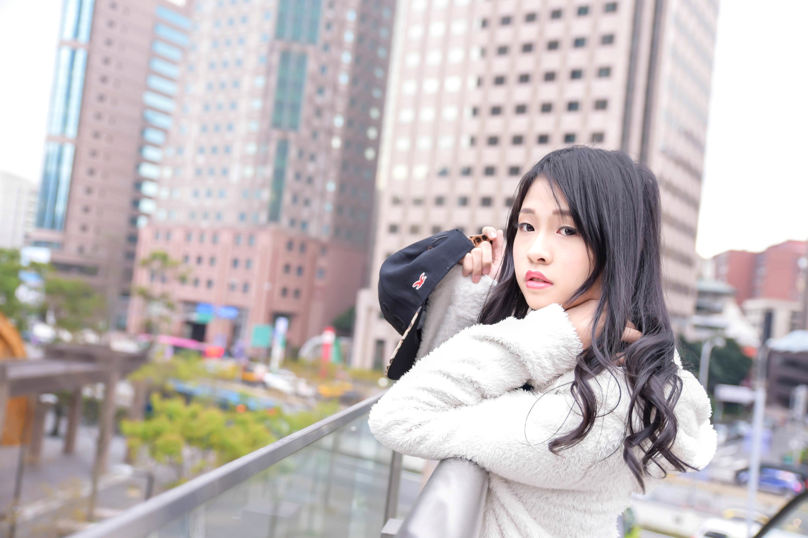 Gallery - 台湾正妹小枫《信义区外拍》街拍写真集：牛仔外套搭配露脐装，黑丝美腿展现都市诱惑风格台湾街拍美腿丝袜性感 女神私房照_秀色女神 - image 81