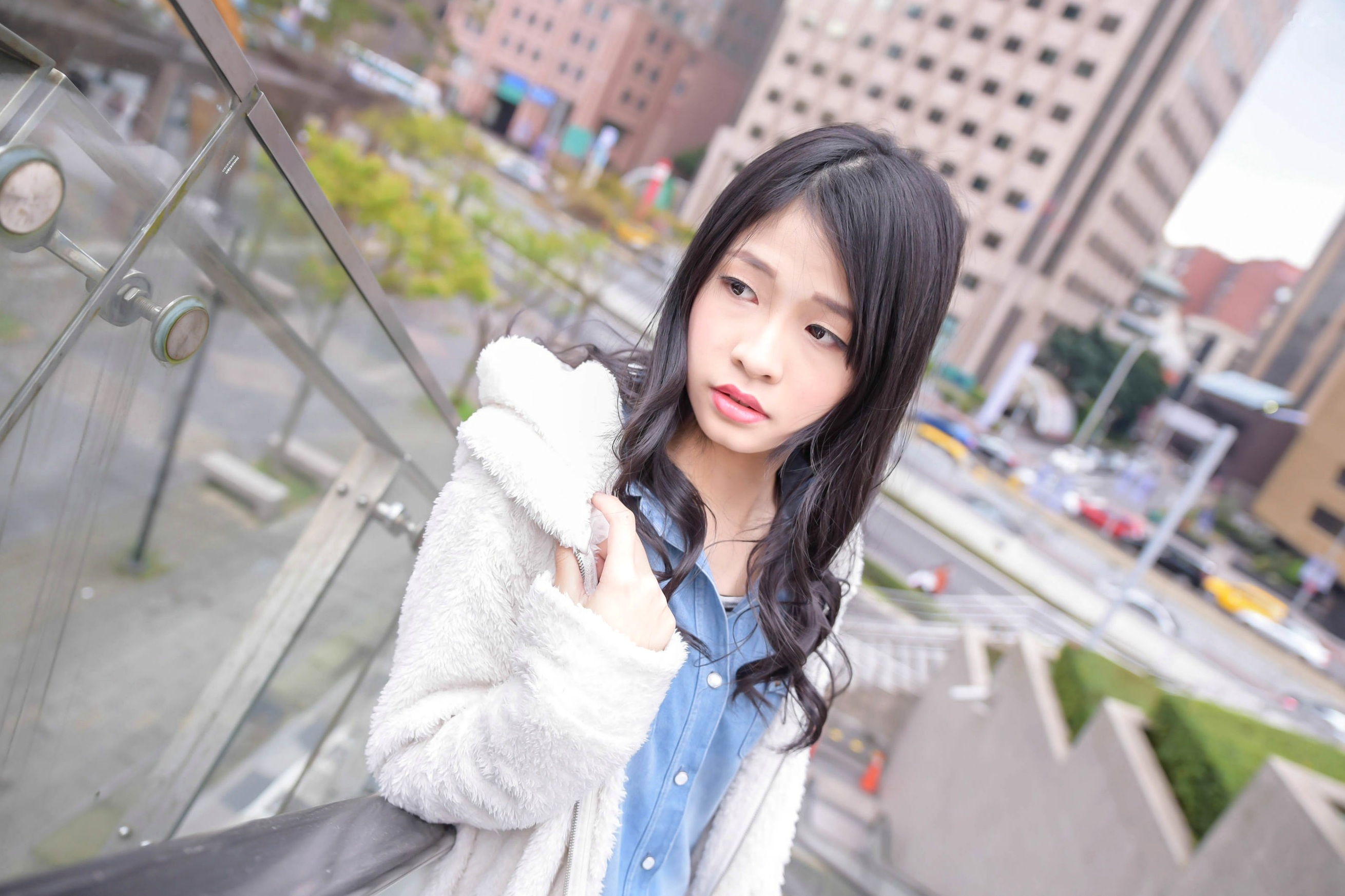 Gallery - 台湾正妹小枫《信义区外拍》街拍写真集：牛仔外套搭配露脐装，黑丝美腿展现都市诱惑风格台湾街拍美腿丝袜性感 女神私房照_秀色女神 - image 86