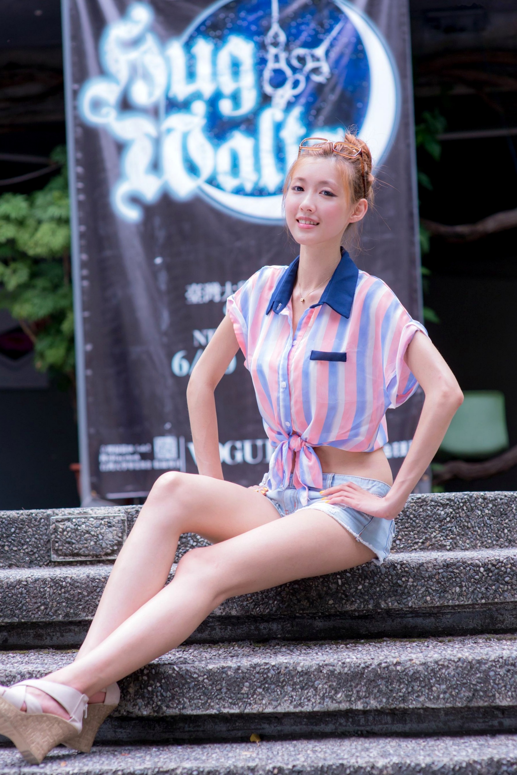 Gallery - 台湾正妹Kila晶晶廖挺伶：清新条纹露脐装搭配热裤街拍，治愈系甜美少女户外写真集台湾街拍清新气质治愈系 女神私房照_秀色女神 - image 18