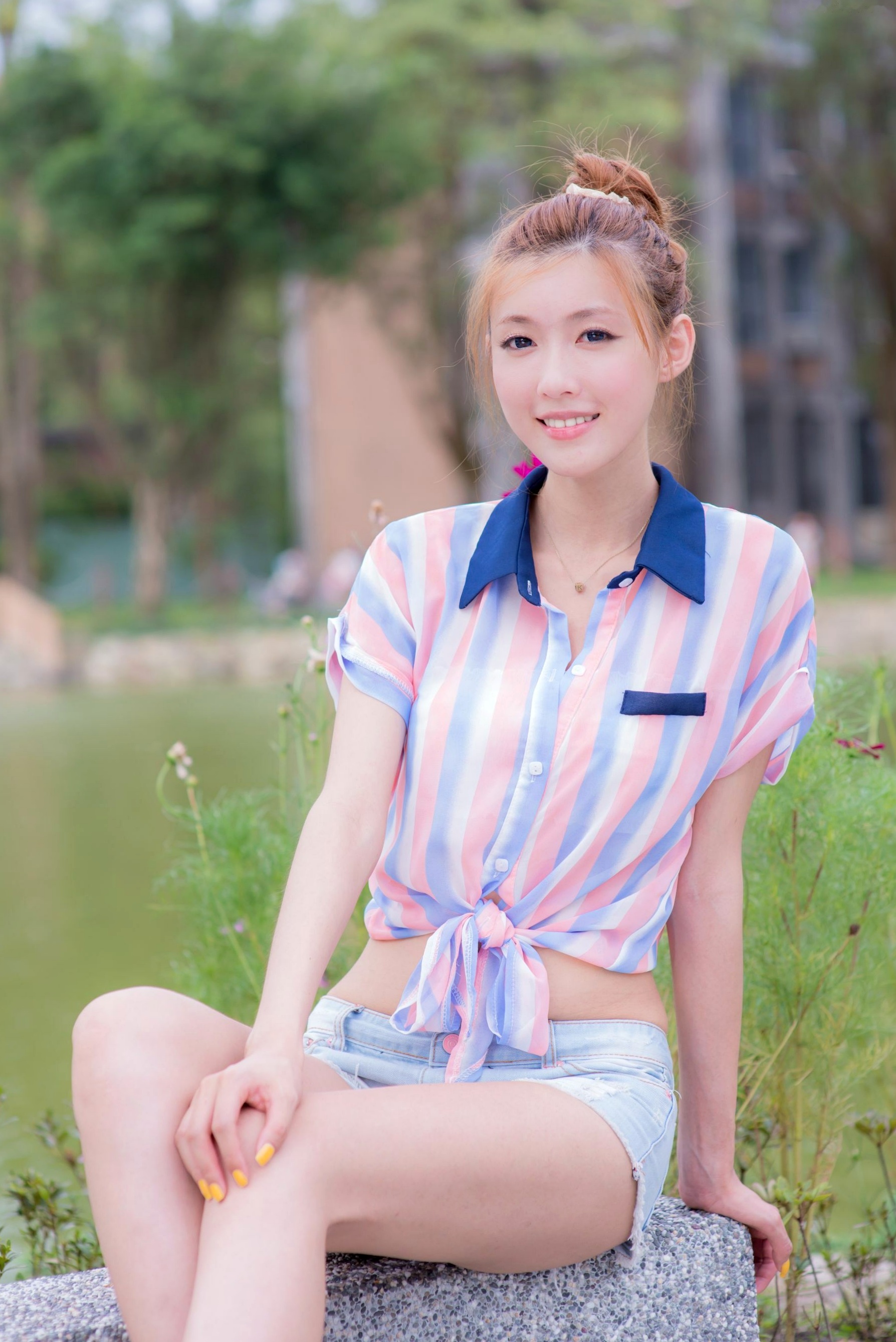 Gallery - 台湾正妹Kila晶晶廖挺伶：清新条纹露脐装搭配热裤街拍，治愈系甜美少女户外写真集台湾街拍清新气质治愈系 女神私房照_秀色女神 - image 27