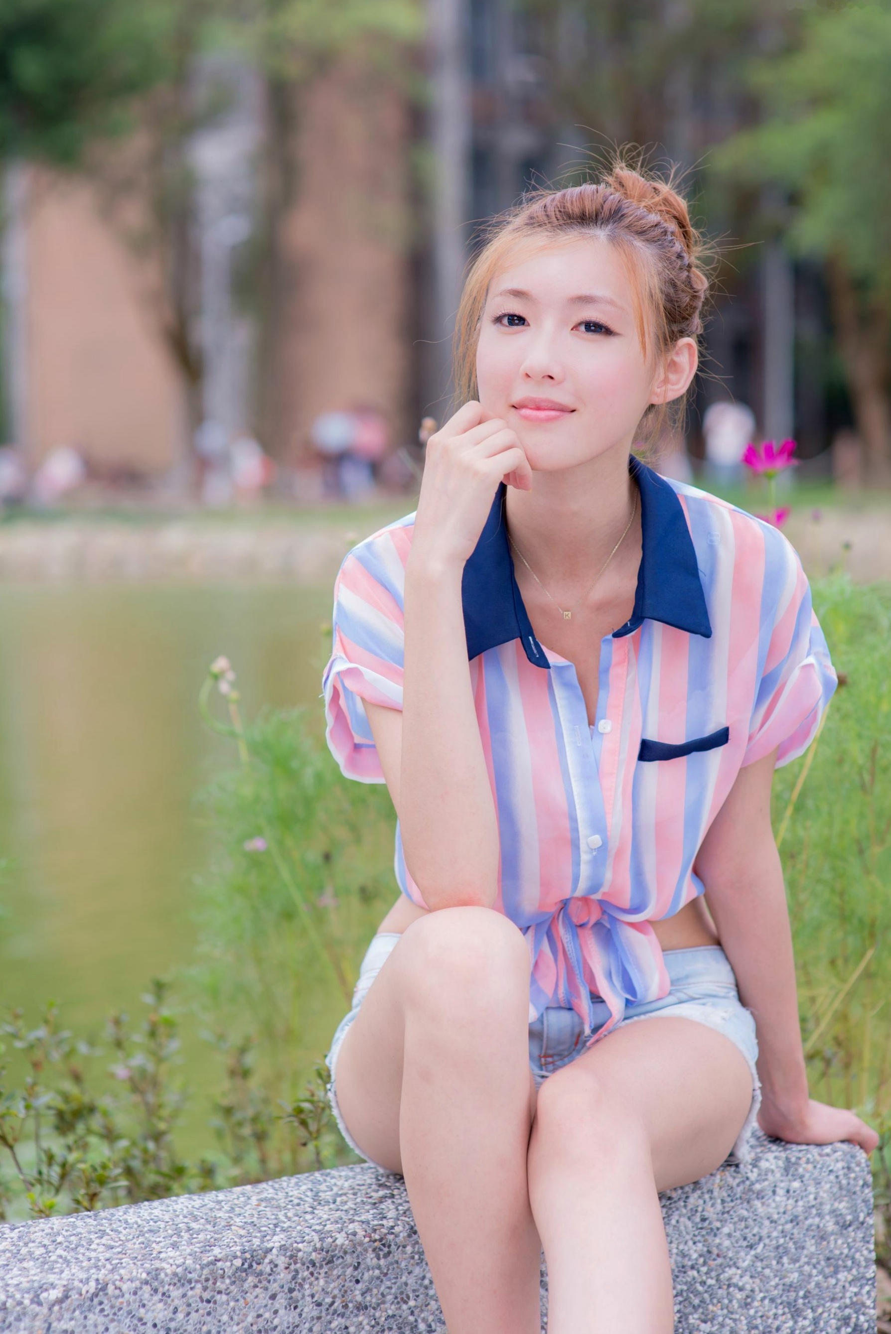 Gallery - 台湾正妹Kila晶晶廖挺伶：清新条纹露脐装搭配热裤街拍，治愈系甜美少女户外写真集台湾街拍清新气质治愈系 女神私房照_秀色女神 - image 28