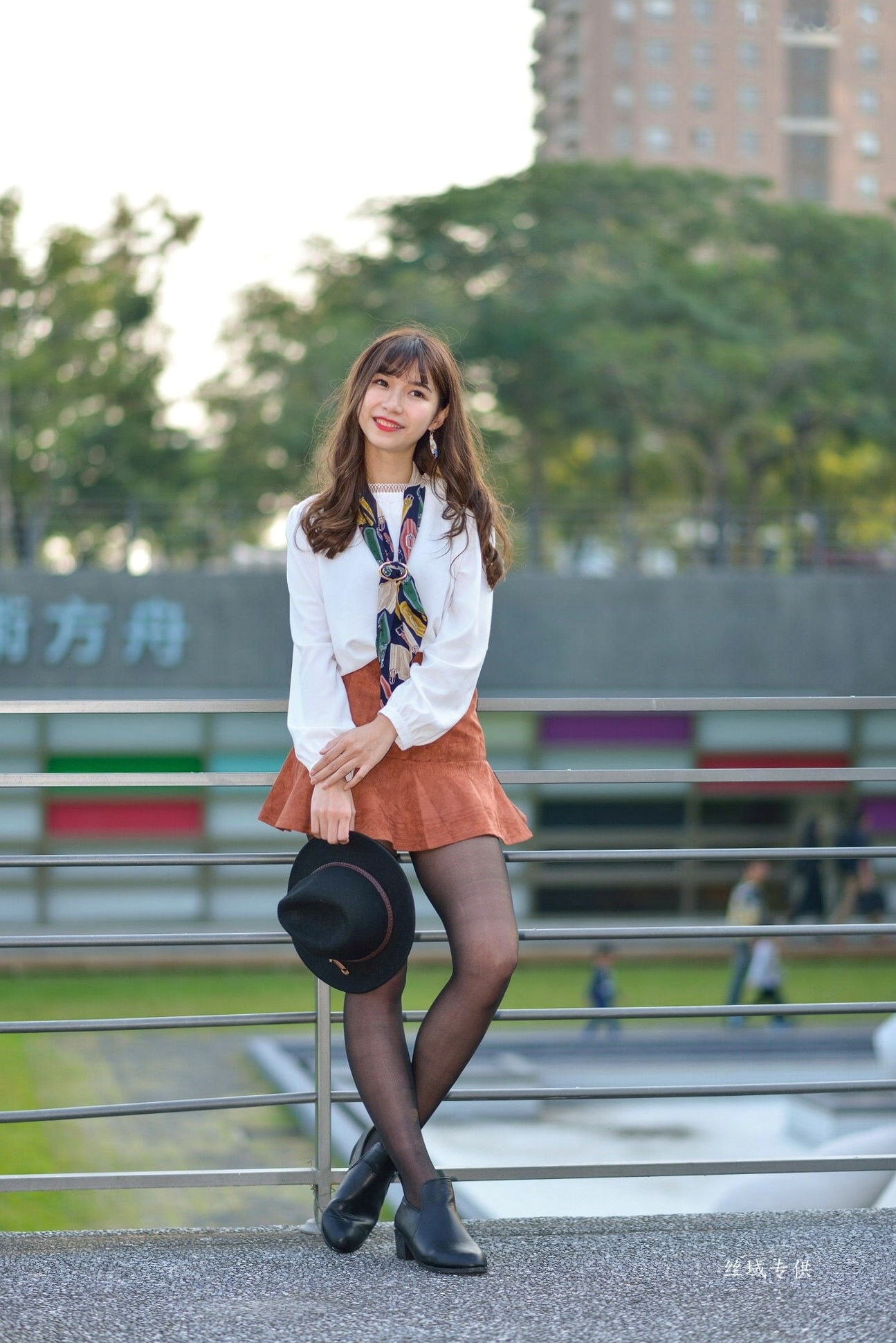Gallery - 台湾正妹题题《国美馆.时装》街拍写真集，清新时尚穿搭，俏皮甜美气质女神户外生活随拍台湾街拍清新气质女神 女神私房照_秀色女神 - image 48