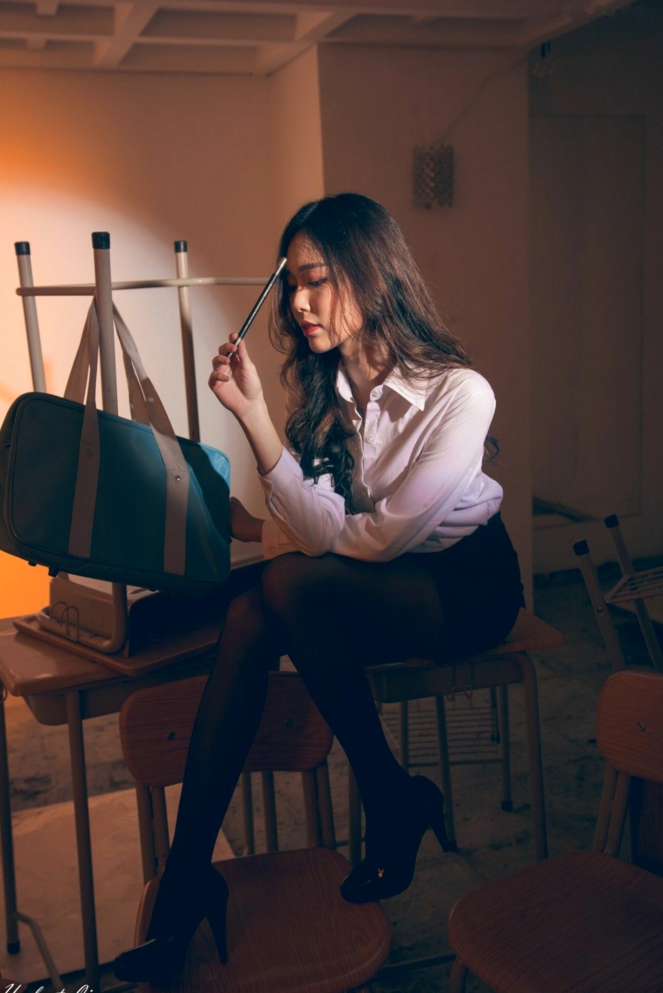 Gallery - 台湾正妹黄上晏Rubis教室主题黑丝制服诱惑，气场全开冷艳御姐写真集黑丝制服诱惑御女郎 - Royal Lady 女神 女神私房照_秀色女神 - image 33