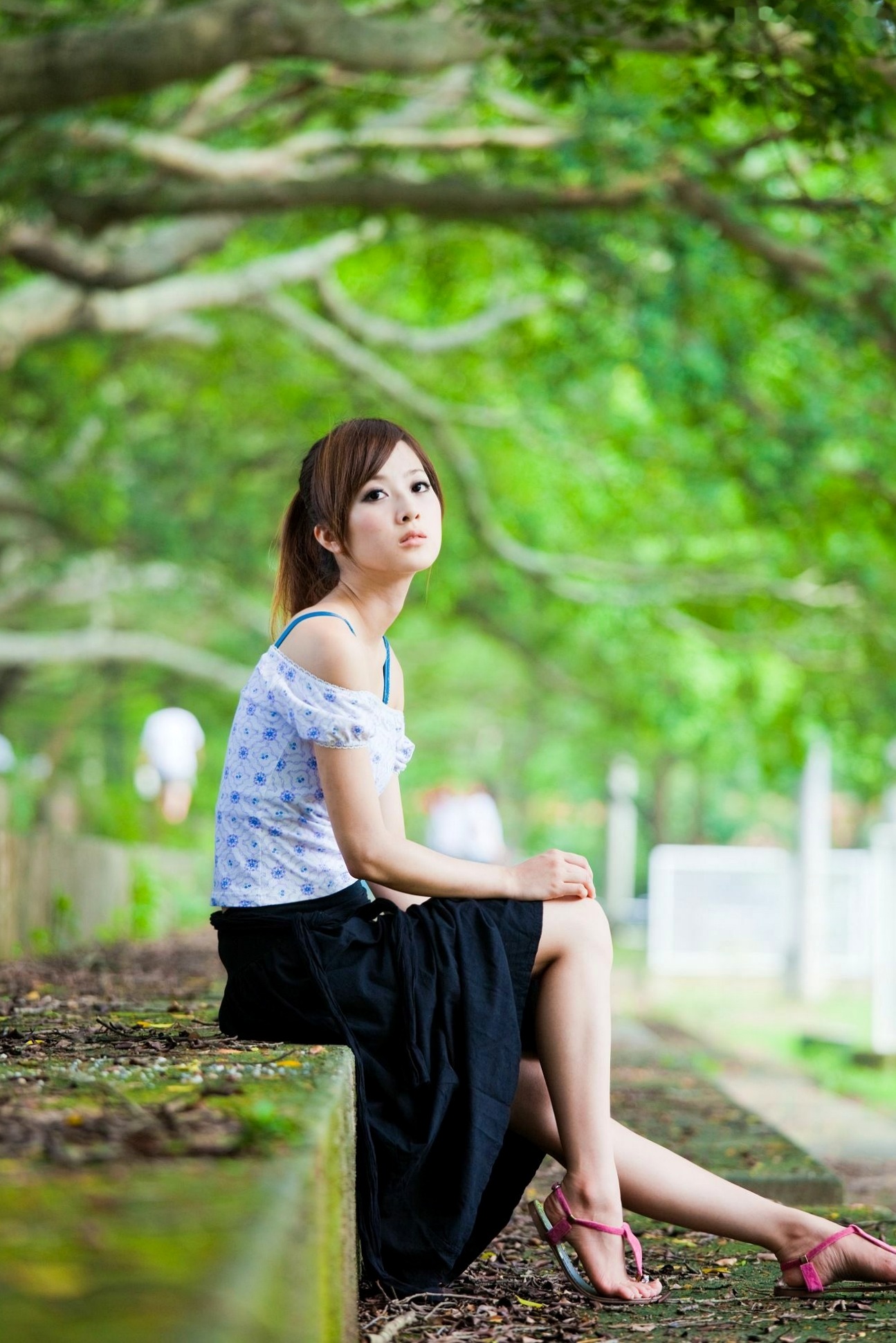 Gallery - 台湾正妹_张凯洁/Mikako《中興新村外拍》写真集，清新户外少女风，甜美可人，简约穿搭尽显修长美腿台湾户外清新治愈系美腿 女神私房照_秀色女神 - image 62