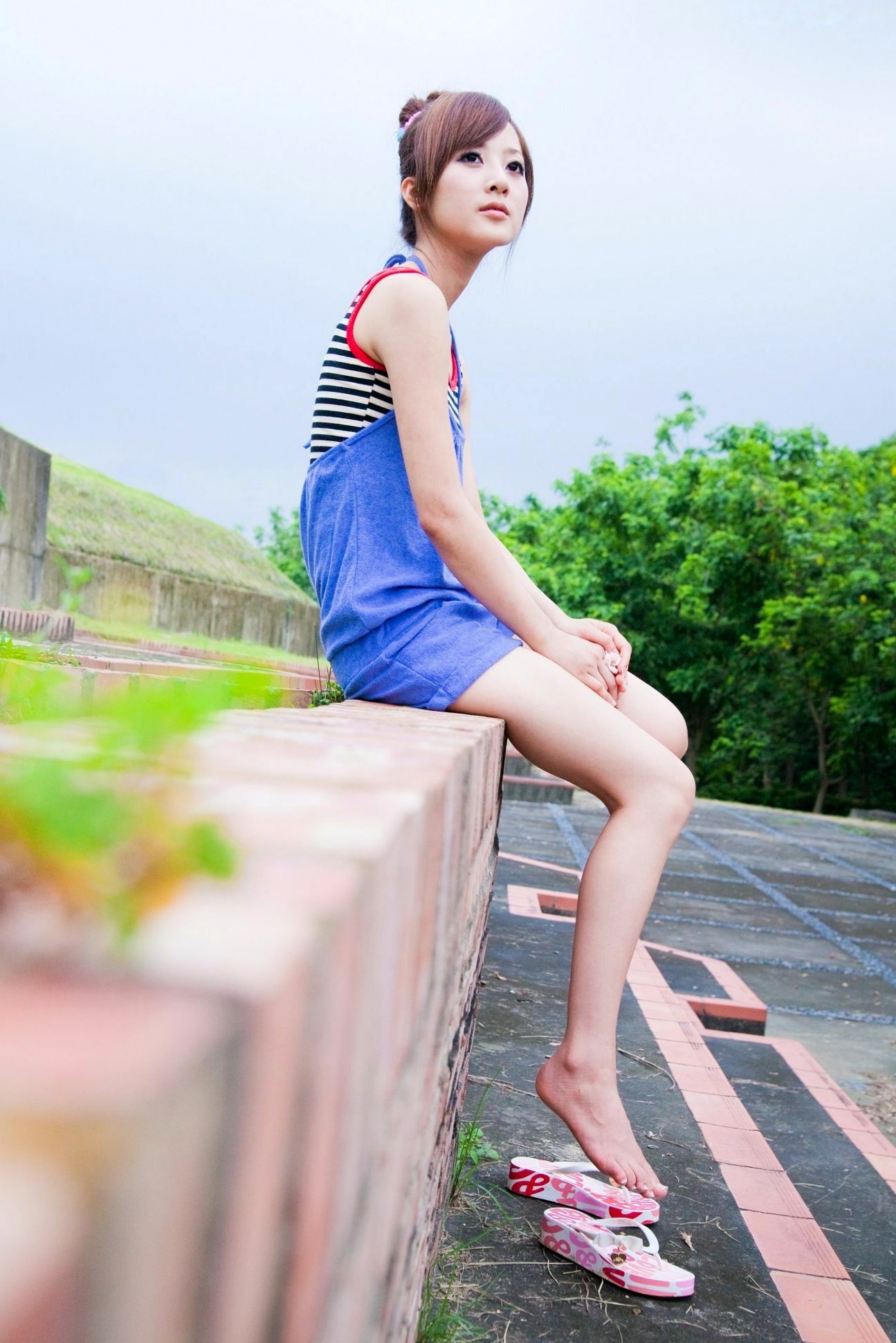 Gallery - 台湾正妹_张凯洁/Mikako《中興新村外拍》写真集，清新户外少女风，甜美可人，简约穿搭尽显修长美腿台湾户外清新治愈系美腿 女神私房照_秀色女神 - image 104