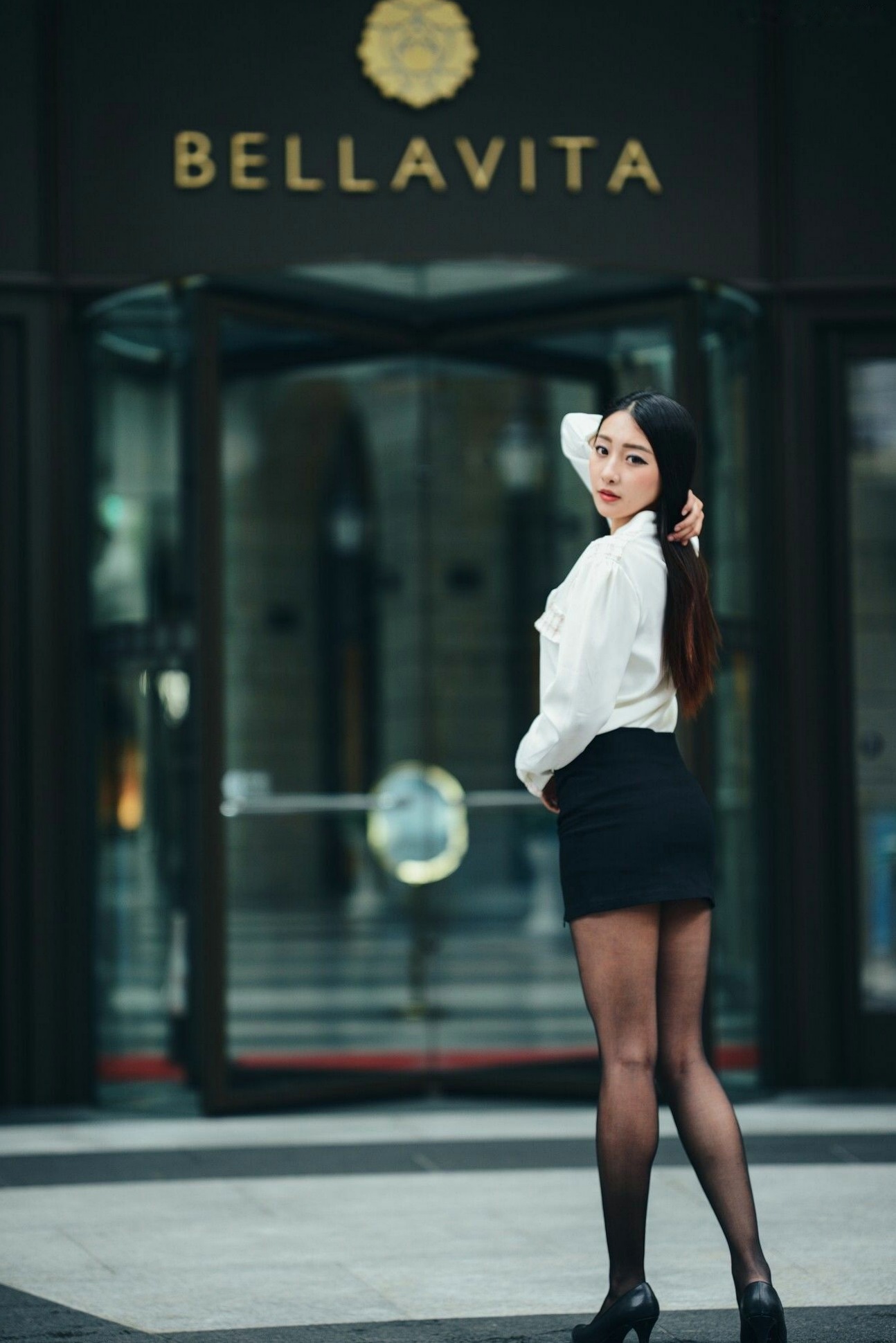 台湾模特Joan小葵清新居家私房与信义街拍写真，展现长腿迷人气质美感 [48P]