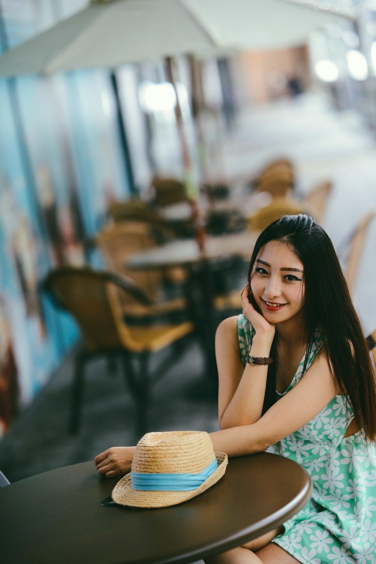 台湾模特Joan小葵清新居家私房与信义街拍写真，展现长腿迷人气质美感 [48P]