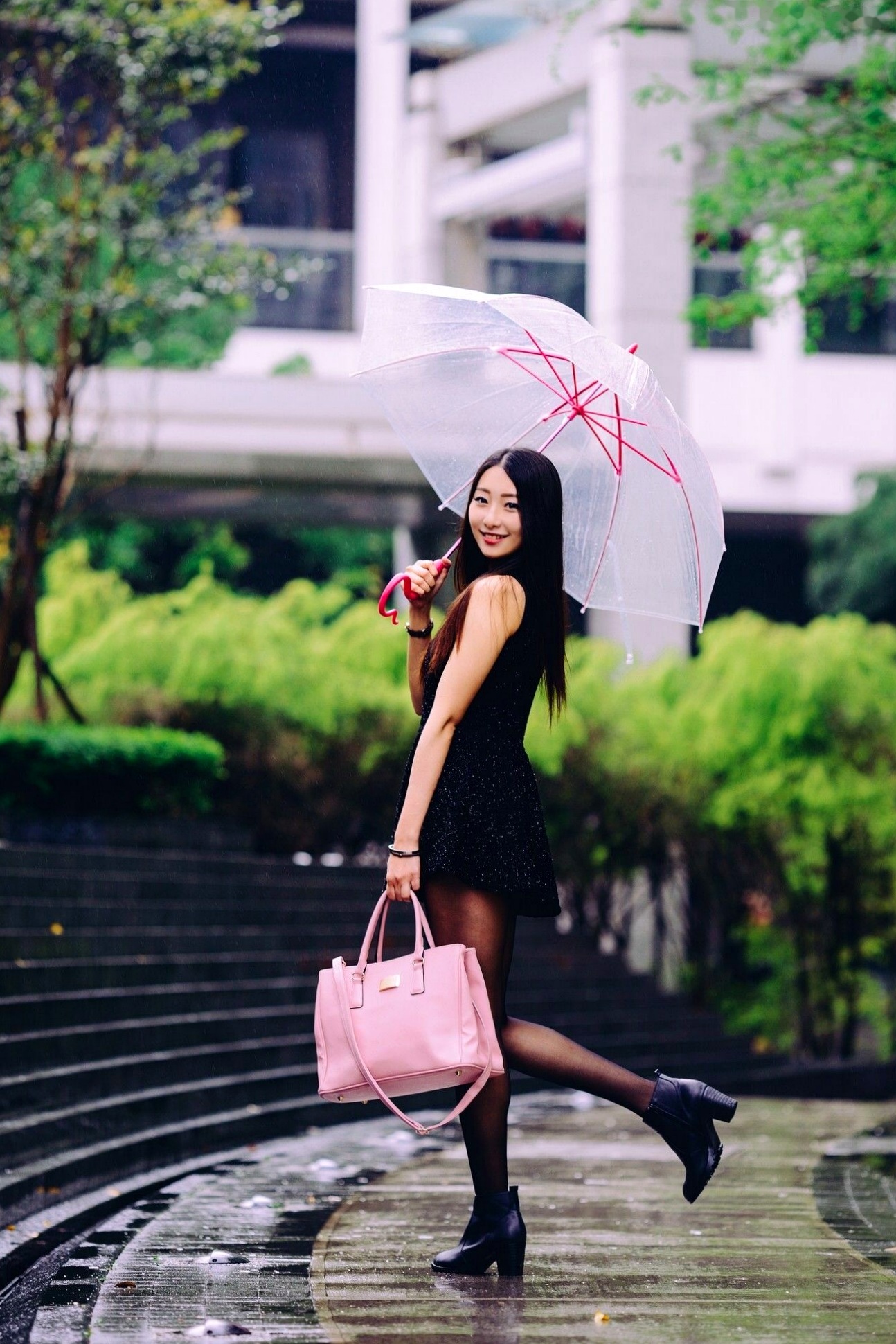 台湾模特Joan小葵清新居家私房与信义街拍写真，展现长腿迷人气质美感 [48P]