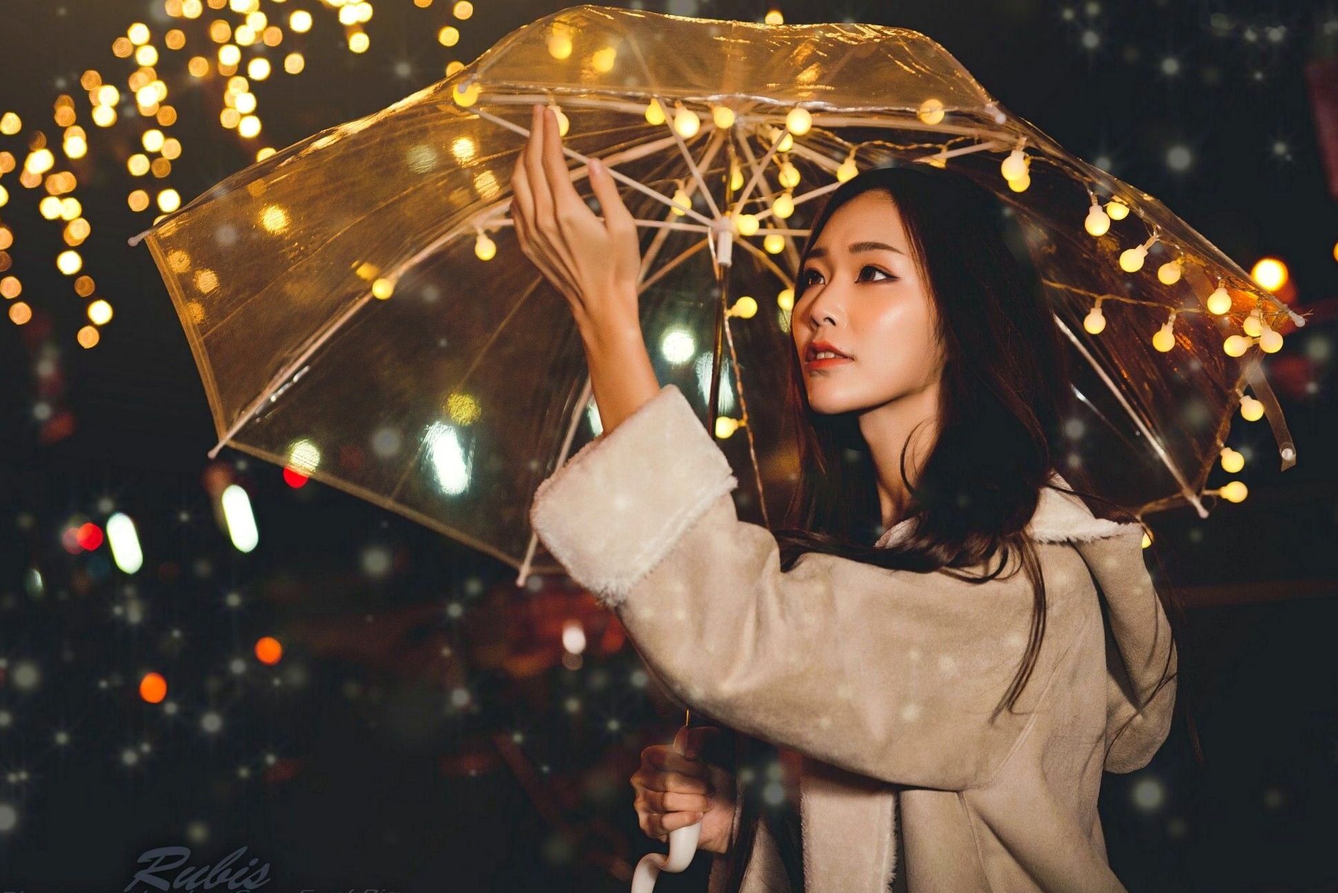 Gallery - 台湾正妹黄上晏Rubis新北耶诞城夜拍，火红圣诞兔女郎性感写真，绚烂灯海下的绝美长腿视觉盛宴台湾女神户外清纯街拍 女神私房照_秀色女神 - image 11