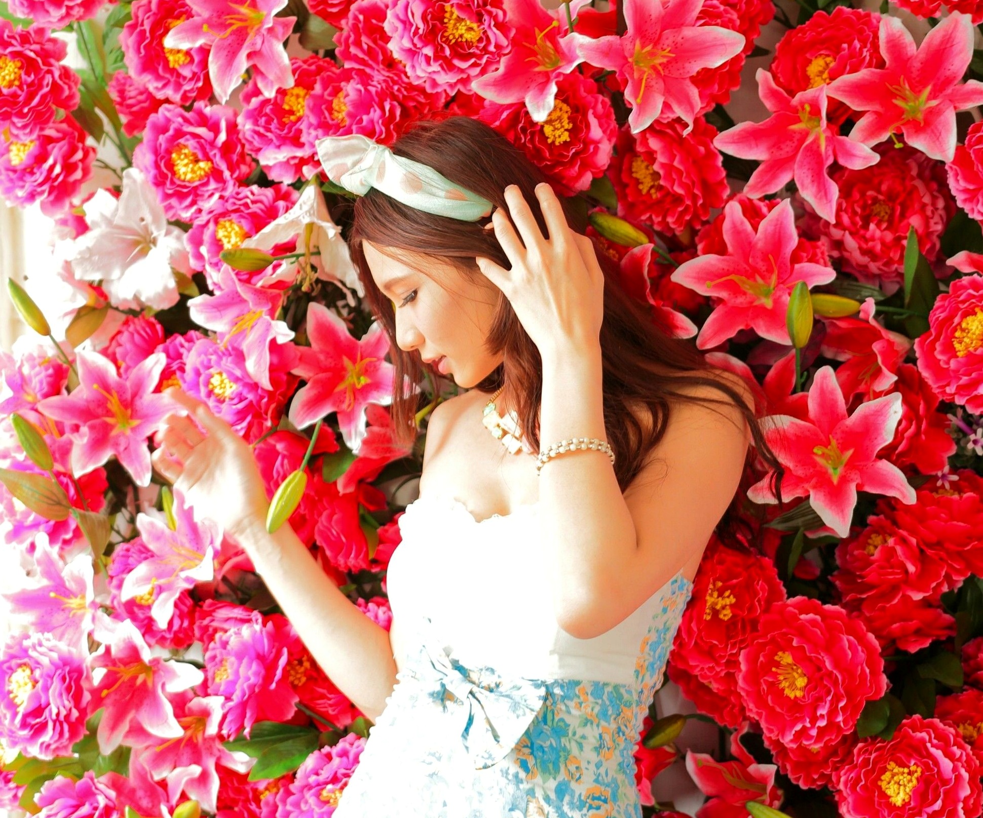 Gallery - 台湾正妹蔡译心Candice《台中新力量A棚拍》清新居家与花海甜美私房写真集台湾清新私房照气质女神 女神私房照_秀色女神 - image 21