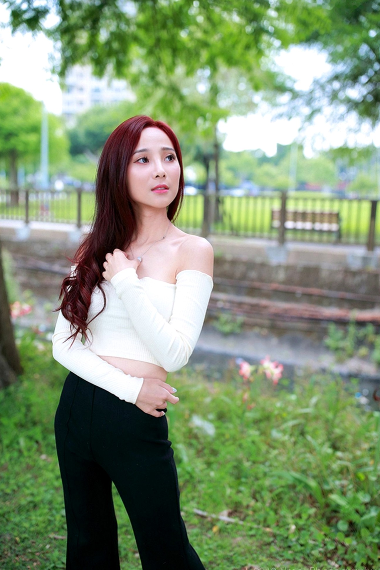 Gallery - 台湾正妹雨玄士林官邸户外写真，清新甜美风氧气少女，气质温柔治愈系人像 [83P]台湾户外气质清新治愈系 女神私房照_秀色女神 - image 9