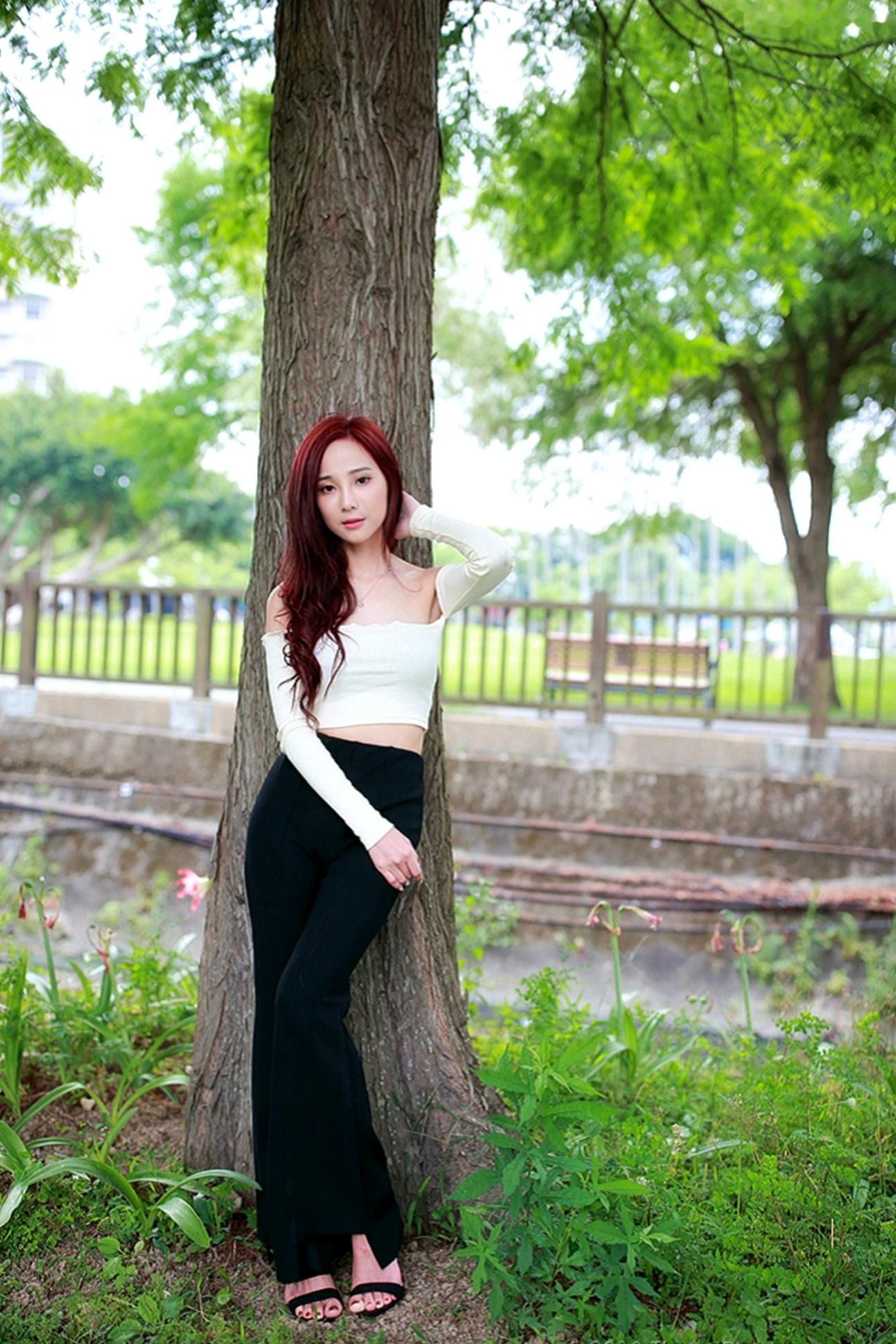 Gallery - 台湾正妹雨玄士林官邸户外写真，清新甜美风氧气少女，气质温柔治愈系人像 [83P]台湾户外气质清新治愈系 女神私房照_秀色女神 - image 14