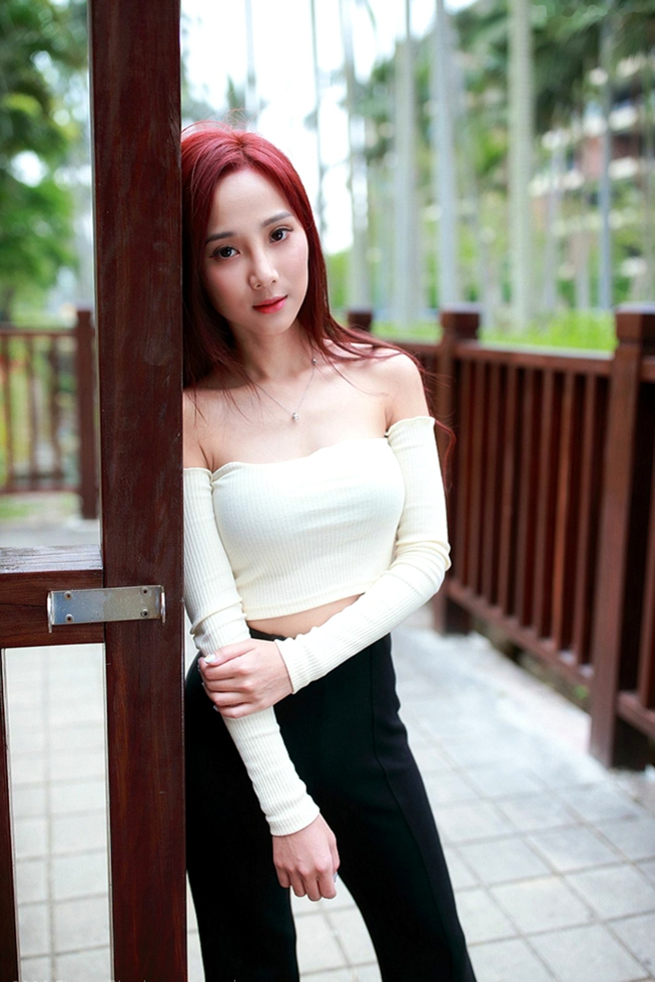 Gallery - 台湾正妹雨玄士林官邸户外写真，清新甜美风氧气少女，气质温柔治愈系人像 [83P]台湾户外气质清新治愈系 女神私房照_秀色女神 - image 16