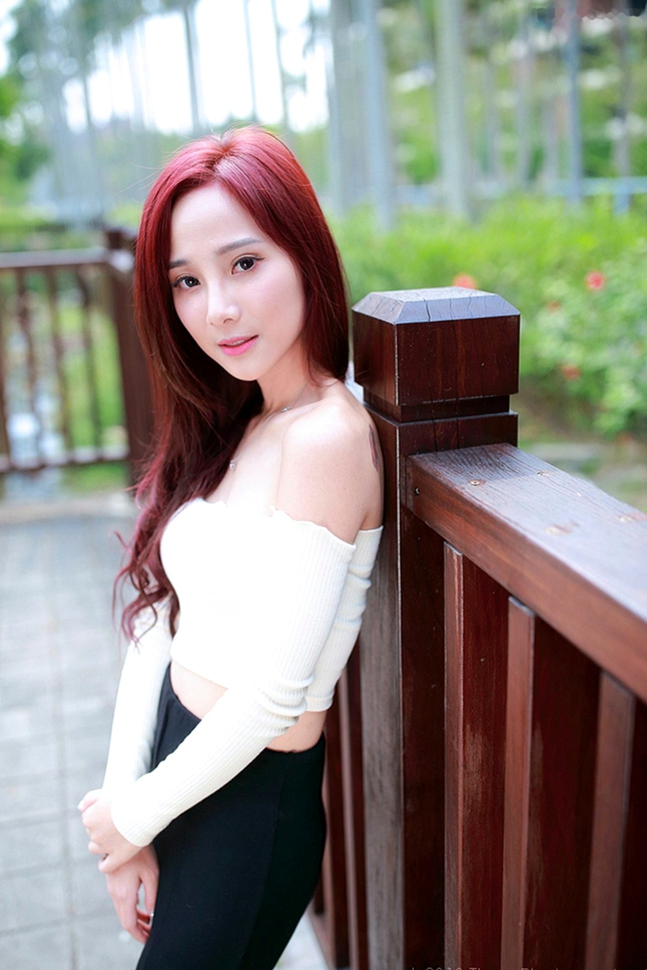 Gallery - 台湾正妹雨玄士林官邸户外写真，清新甜美风氧气少女，气质温柔治愈系人像 [83P]台湾户外气质清新治愈系 女神私房照_秀色女神 - image 28
