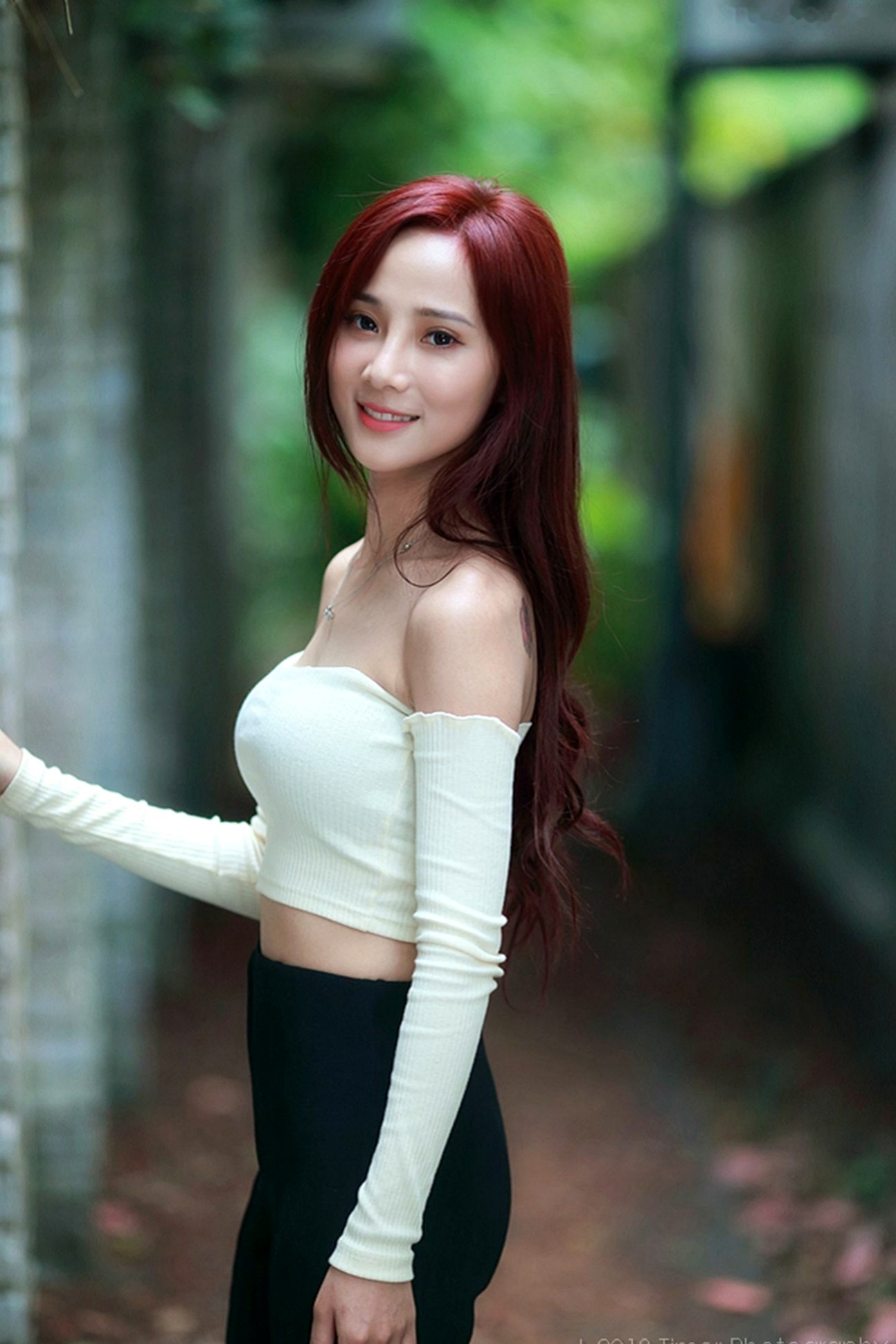 Gallery - 台湾正妹雨玄士林官邸户外写真，清新甜美风氧气少女，气质温柔治愈系人像 [83P]台湾户外气质清新治愈系 女神私房照_秀色女神 - image 31