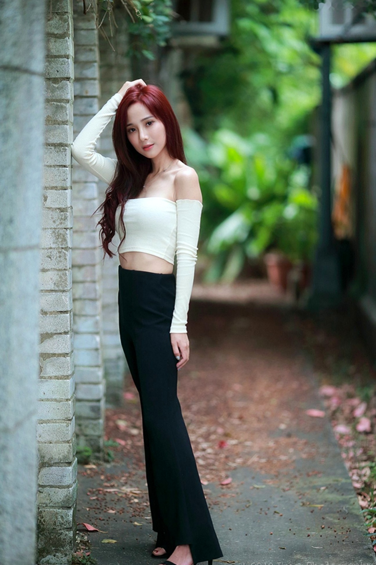 Gallery - 台湾正妹雨玄士林官邸户外写真，清新甜美风氧气少女，气质温柔治愈系人像 [83P]台湾户外气质清新治愈系 女神私房照_秀色女神 - image 34