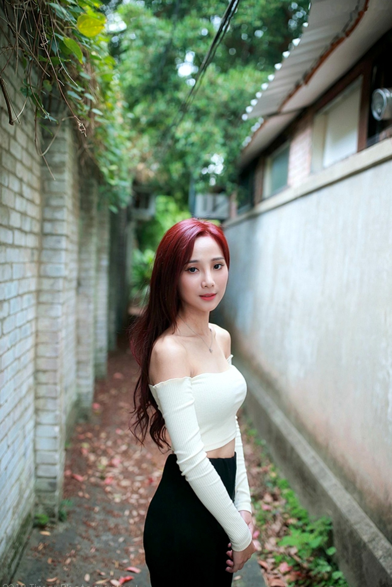 Gallery - 台湾正妹雨玄士林官邸户外写真，清新甜美风氧气少女，气质温柔治愈系人像 [83P]台湾户外气质清新治愈系 女神私房照_秀色女神 - image 37