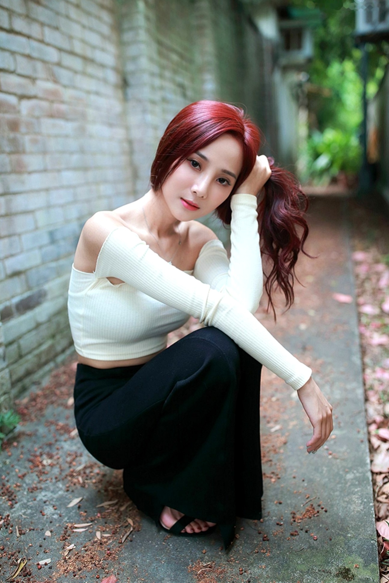 Gallery - 台湾正妹雨玄士林官邸户外写真，清新甜美风氧气少女，气质温柔治愈系人像 [83P]台湾户外气质清新治愈系 女神私房照_秀色女神 - image 39