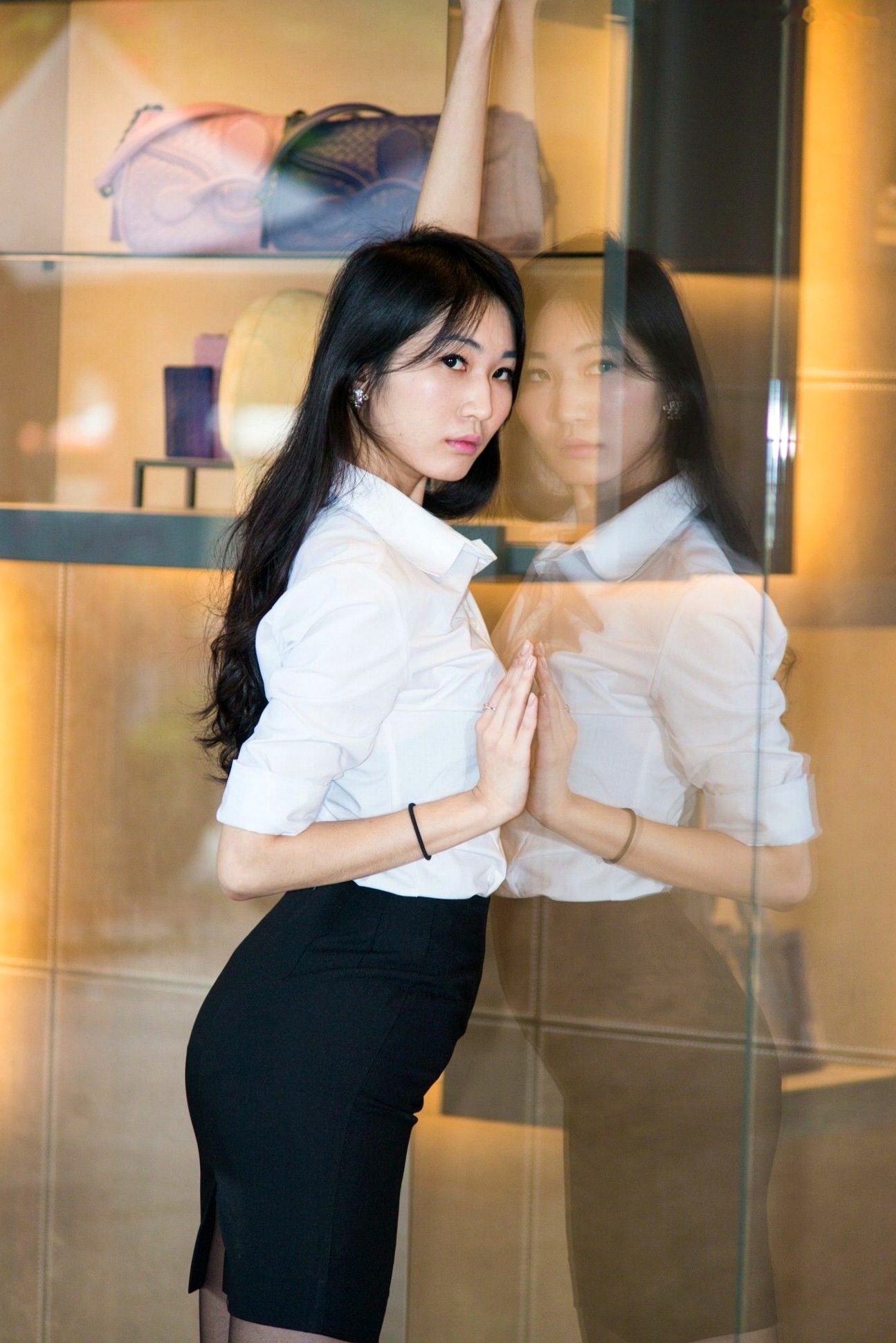 Gallery - 台湾正妹小梵户外都市写真_黑丝波点短裙高跟鞋诱惑气质套图[37P]台湾街拍丝袜美腿气质 女神私房照_秀色女神 - image 15