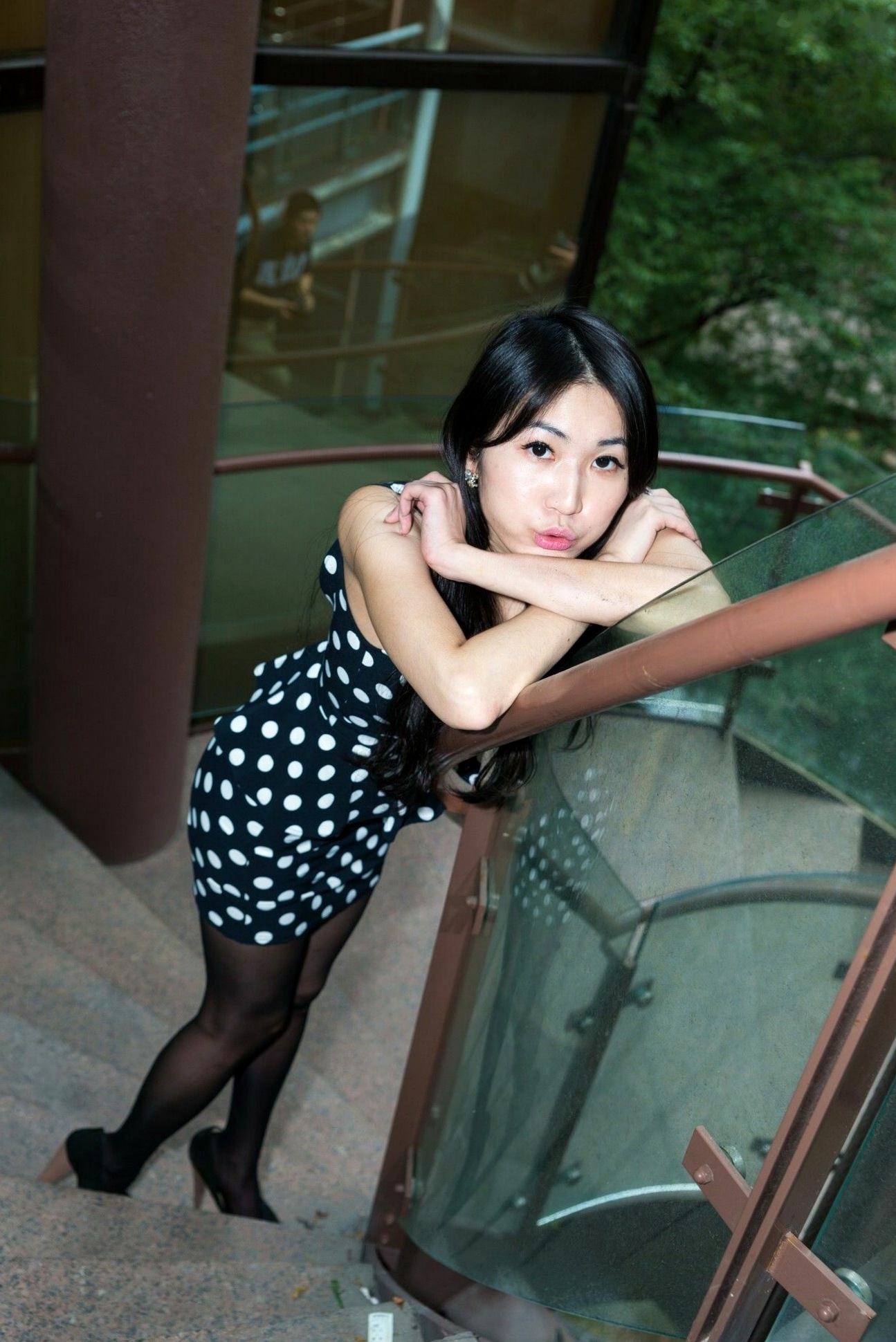 Gallery - 台湾正妹小梵户外都市写真_黑丝波点短裙高跟鞋诱惑气质套图[37P]台湾街拍丝袜美腿气质 女神私房照_秀色女神 - image 29