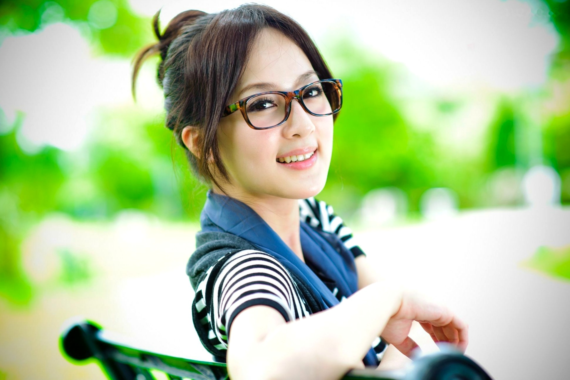 Gallery - 台湾正妹张允霏果子MM户外街拍写真，清新甜美气质，永和四号公园治愈系少女外拍图集台湾清新户外街拍治愈系 女神私房照_秀色女神 - image 25