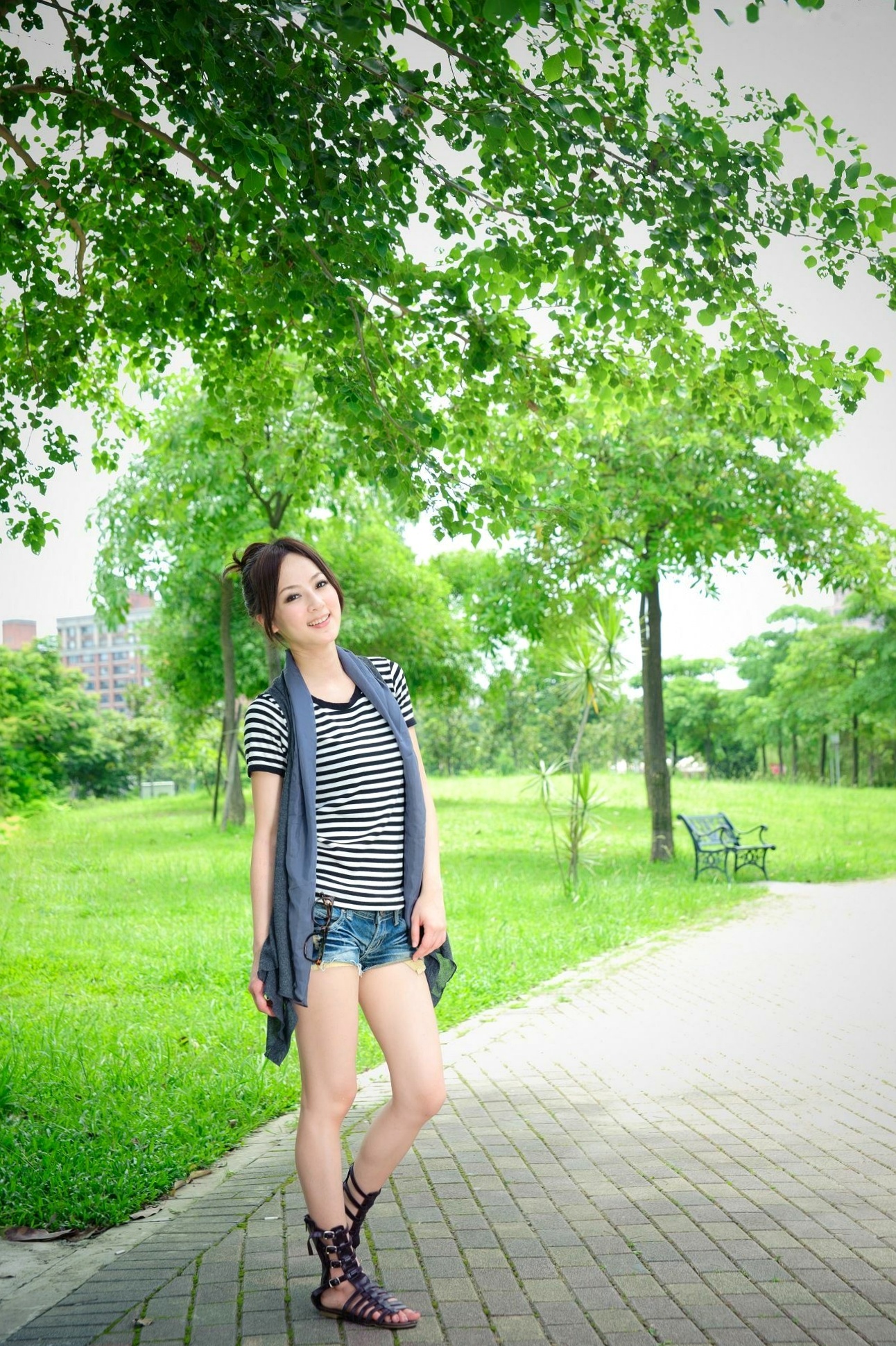 Gallery - 台湾正妹张允霏果子MM户外街拍写真，清新甜美气质，永和四号公园治愈系少女外拍图集台湾清新户外街拍治愈系 女神私房照_秀色女神 - image 28
