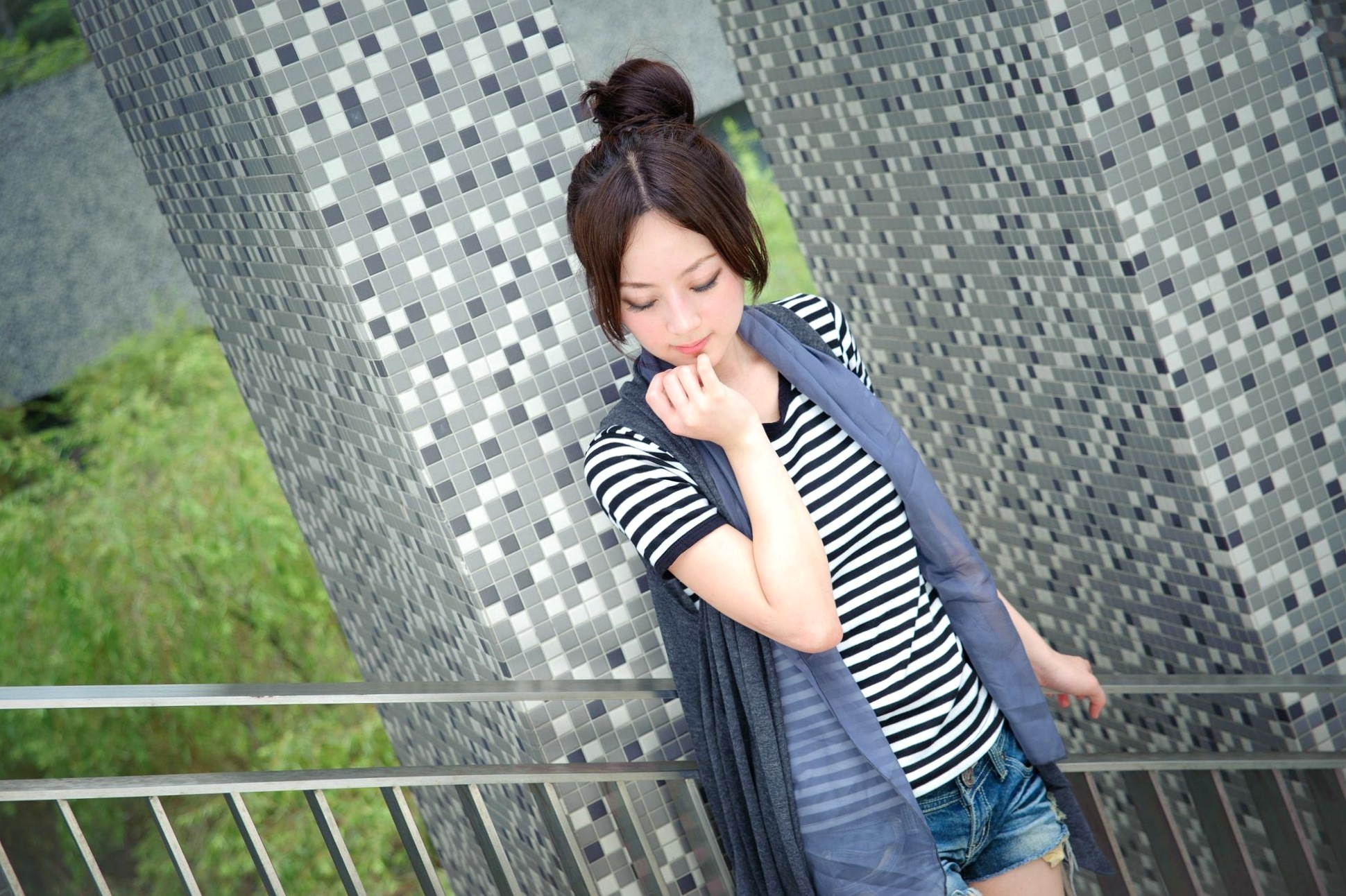 Gallery - 台湾正妹张允霏果子MM户外街拍写真，清新甜美气质，永和四号公园治愈系少女外拍图集台湾清新户外街拍治愈系 女神私房照_秀色女神 - image 44