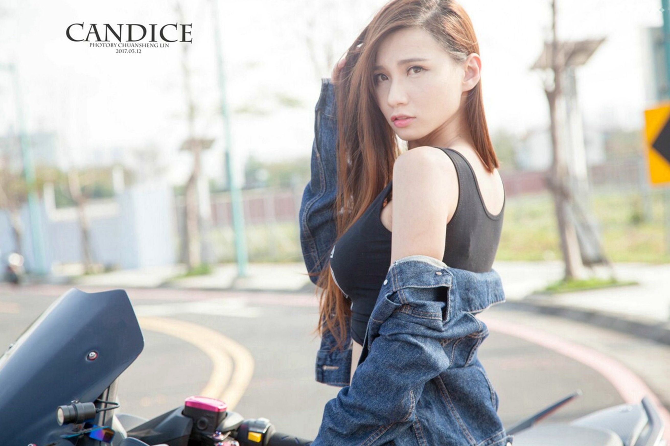 Gallery - 台湾正妹蔡译心Candice《动感时尚机车女郎》户外街拍写真，冷艳气质大长腿尽显帅气美感台湾街拍美腿户外气质 女神私房照_秀色女神 - image 54