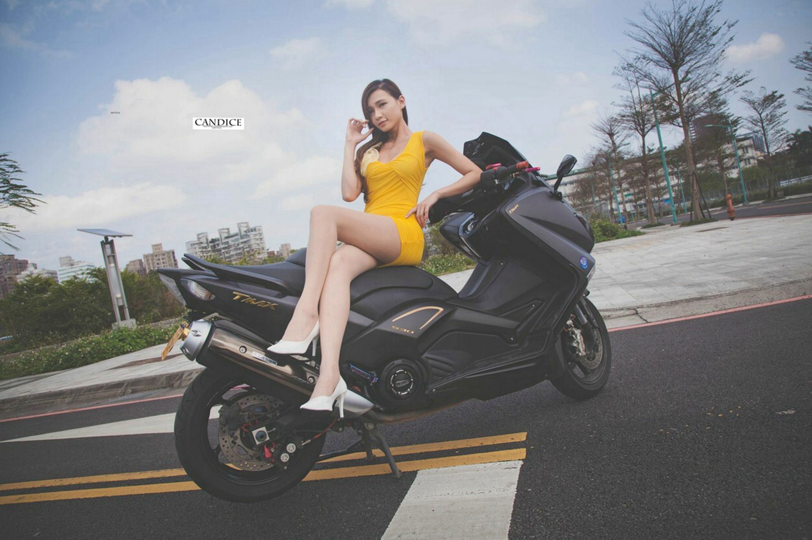 Gallery - 台湾正妹蔡译心Candice《动感时尚机车女郎》户外街拍写真，冷艳气质大长腿尽显帅气美感台湾街拍美腿户外气质 女神私房照_秀色女神 - image 56